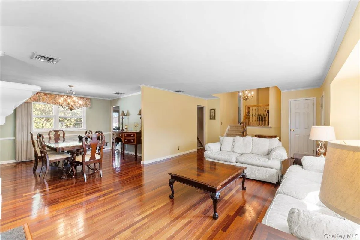 84 Melanie Lane, Oyster Bay, NY, 3 Bedrooms Bedrooms, 9 Rooms Rooms,3 BathroomsBathrooms,Residential,For Rent,Melanie,0,1058901 84 Melanie Lane, Oyster Bay, NY, 3 Bedrooms Bedrooms, 9 Rooms Rooms,3 BathroomsBathrooms,Residential,For Rent,Melanie,0,1058901