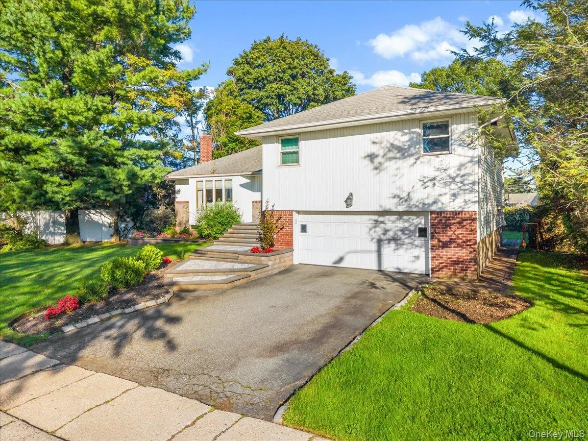 84 Melanie Lane, Oyster Bay, NY, 3 Bedrooms Bedrooms, 9 Rooms Rooms,3 BathroomsBathrooms,Residential,For Rent,Melanie,0,1058901 84 Melanie Lane, Oyster Bay, NY, 3 Bedrooms Bedrooms, 9 Rooms Rooms,3 BathroomsBathrooms,Residential,For Rent,Melanie,0,1058901