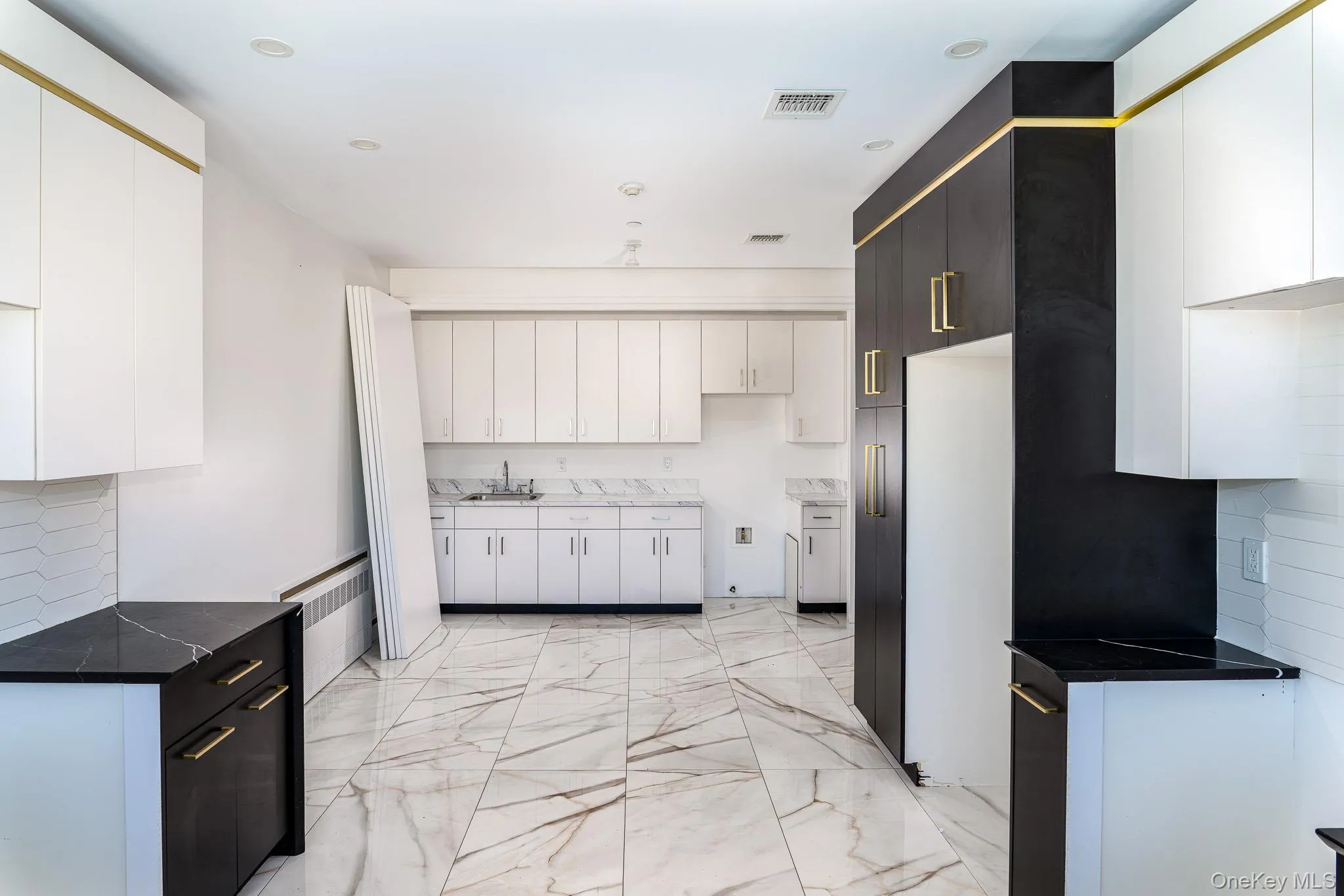 18 Twin Avenue, Ramapo, NY, 4 Bedrooms Bedrooms, 8 Rooms Rooms,2 BathroomsBathrooms,Residential,For Rent,Twin,0,1058908 18 Twin Avenue, Ramapo, NY, 4 Bedrooms Bedrooms, 8 Rooms Rooms,2 BathroomsBathrooms,Residential,For Rent,Twin,0,1058908