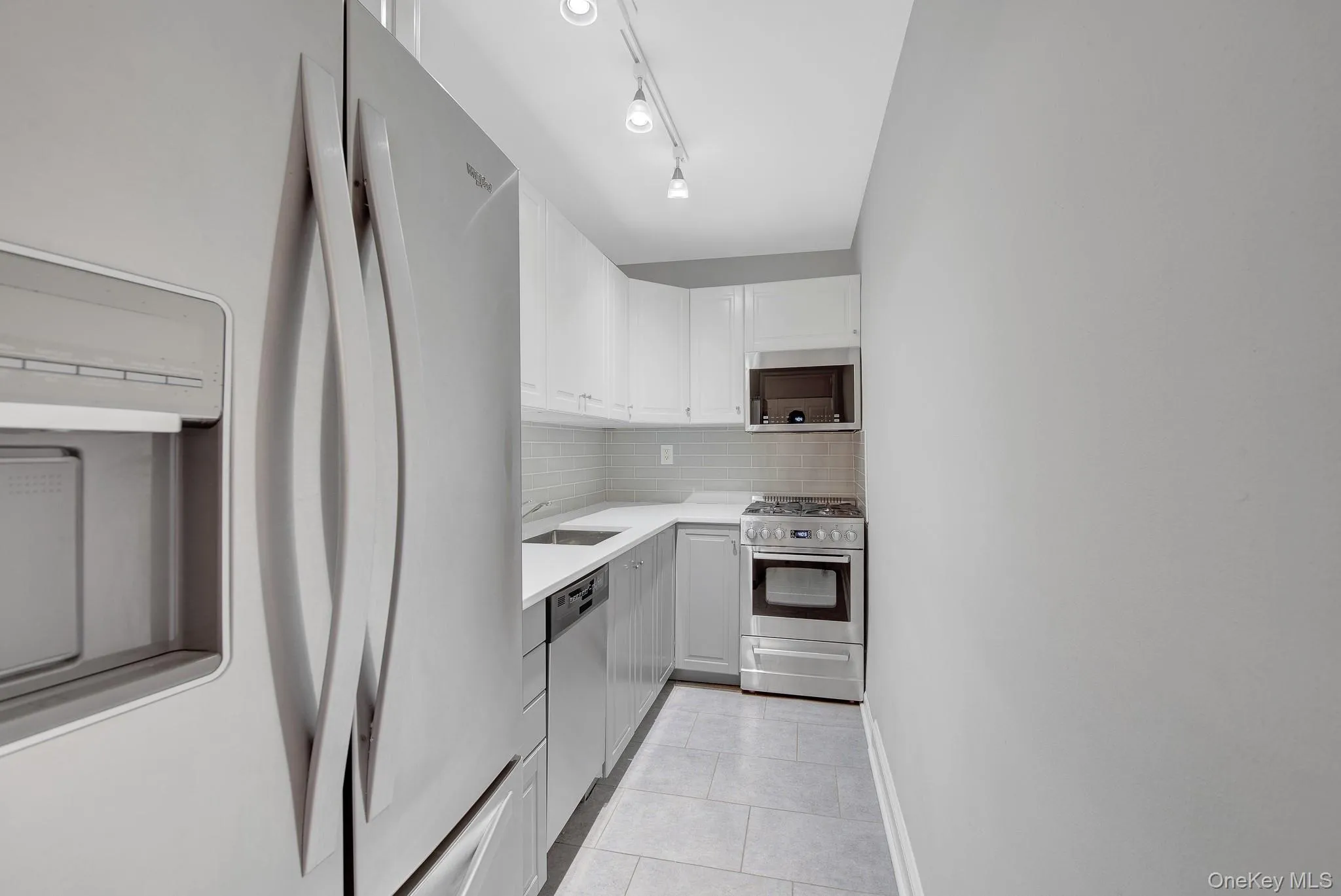 54-40 Little Neck Parkway, New York, NY, 1 Bedroom Bedrooms, 3 Rooms Rooms,1 BathroomBathrooms,Residential,For Rent,Little Neck,0,1058910 54-40 Little Neck Parkway, New York, NY, 1 Bedroom Bedrooms, 3 Rooms Rooms,1 BathroomBathrooms,Residential,For Rent,Little Neck,0,1058910