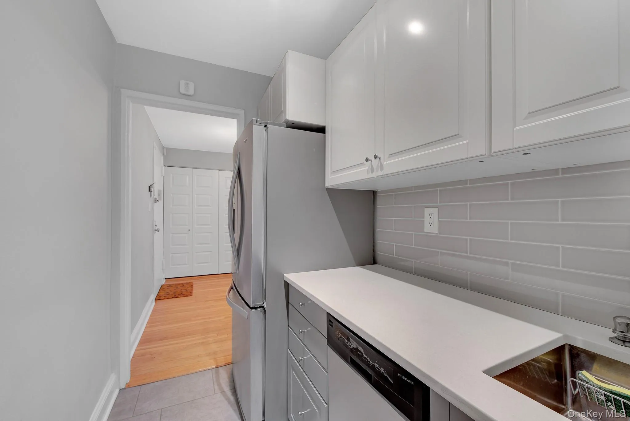 54-40 Little Neck Parkway, New York, NY, 1 Bedroom Bedrooms, 3 Rooms Rooms,1 BathroomBathrooms,Residential,For Rent,Little Neck,0,1058910 54-40 Little Neck Parkway, New York, NY, 1 Bedroom Bedrooms, 3 Rooms Rooms,1 BathroomBathrooms,Residential,For Rent,Little Neck,0,1058910