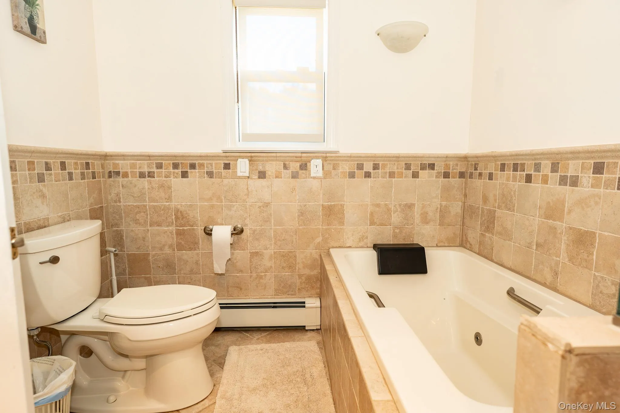 Second Floor Shared Bath 1 Second Floor Shared Bath 1