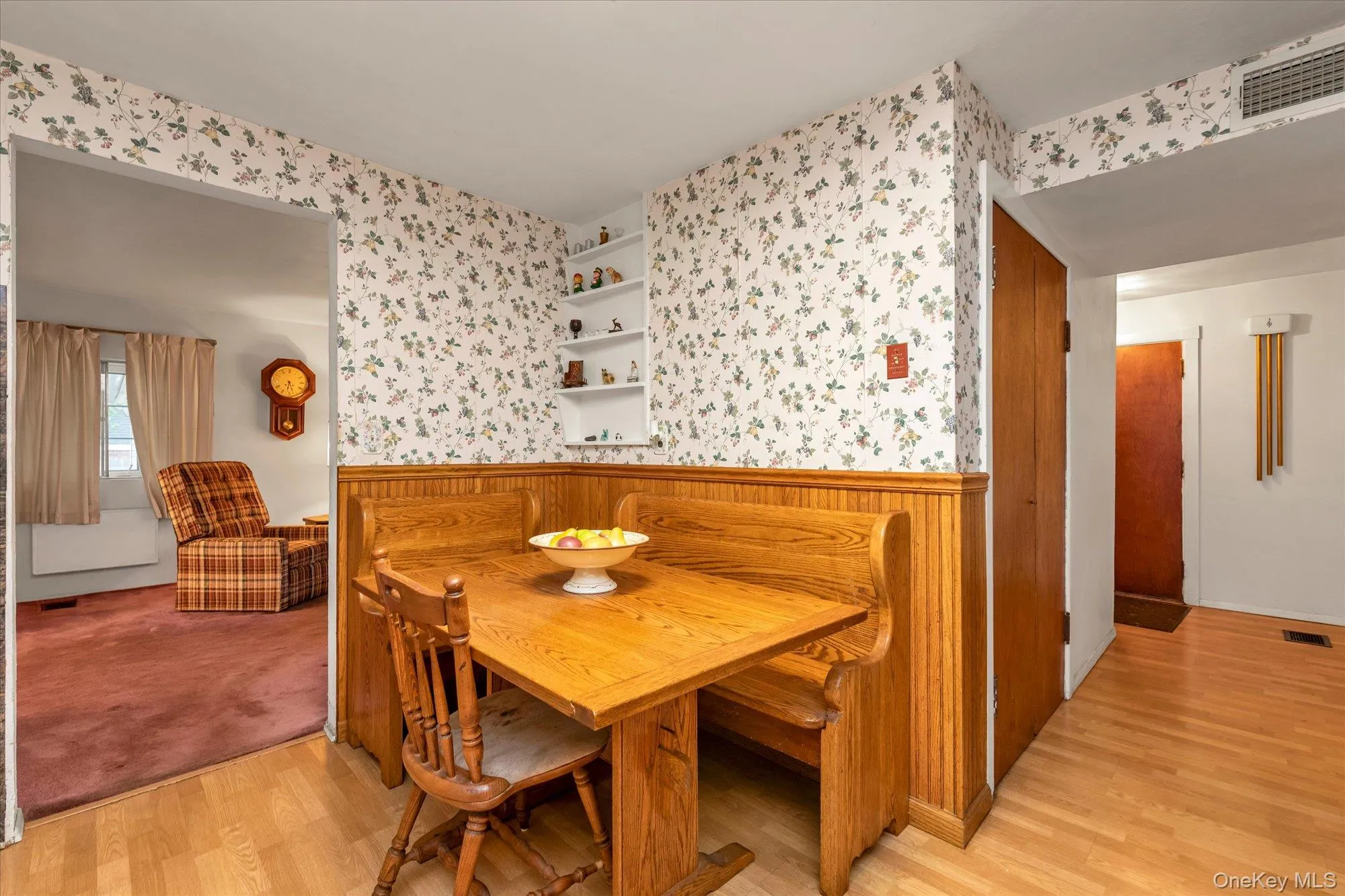 Kitchen with custom banquette Kitchen with custom banquette