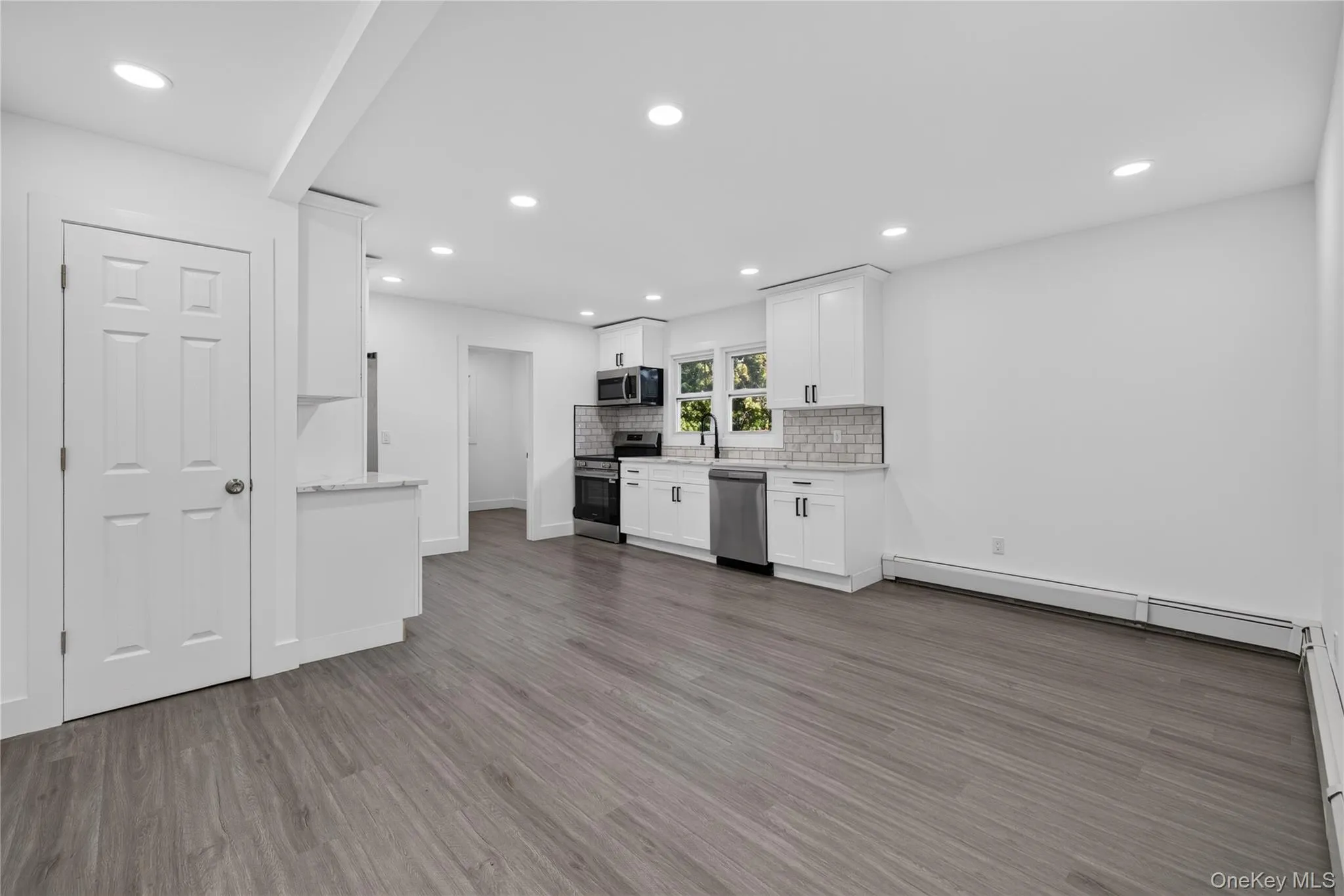 36 Hounslow Road, Brookhaven, NY, 8 Bedrooms Bedrooms, 17 Rooms Rooms,3 BathroomsBathrooms,Residential,For Rent,Hounslow,0,1058950 36 Hounslow Road, Brookhaven, NY, 8 Bedrooms Bedrooms, 17 Rooms Rooms,3 BathroomsBathrooms,Residential,For Rent,Hounslow,0,1058950