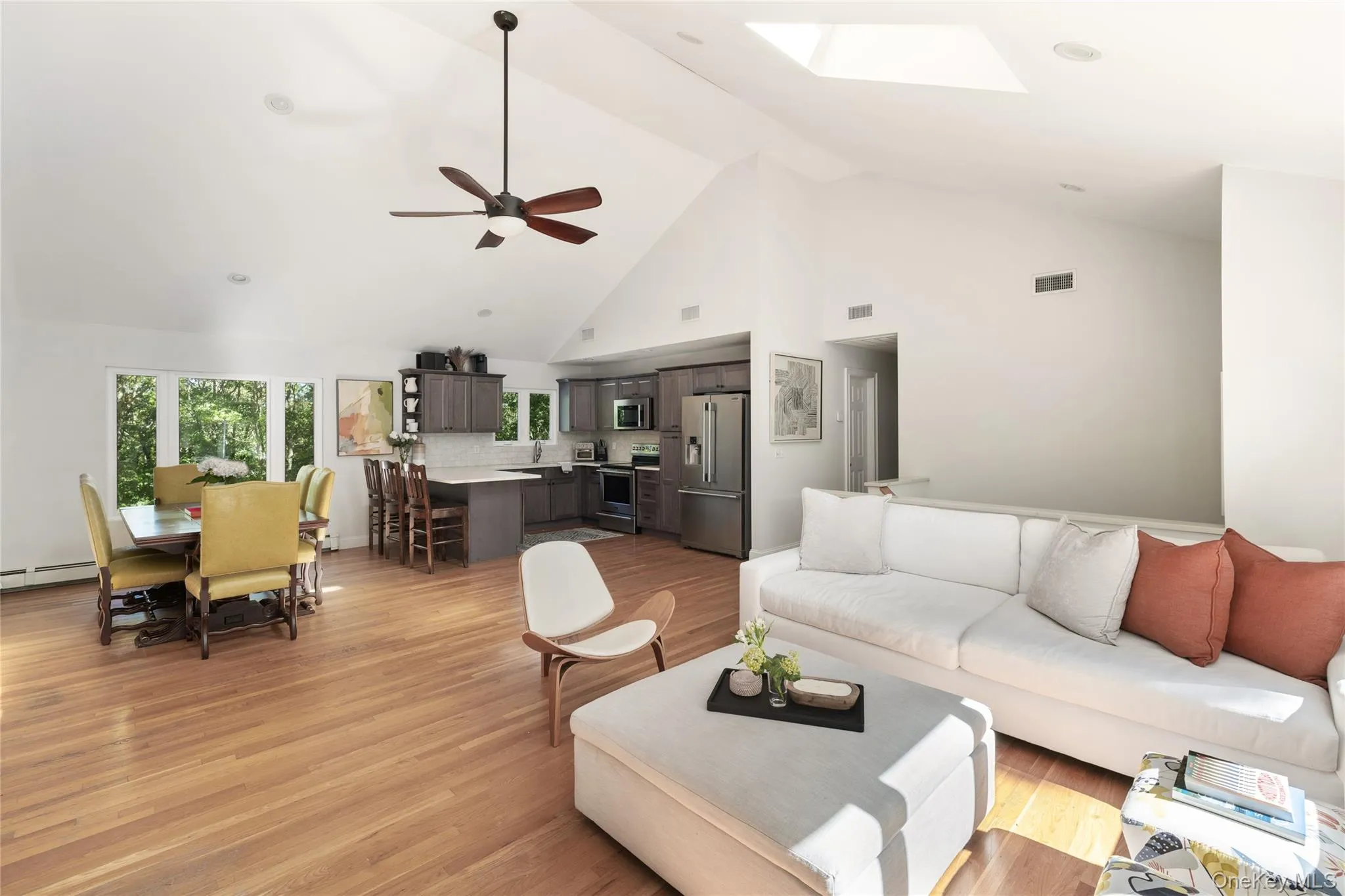 30 Squires Boulevard, Southampton, NY, 4 Bedrooms Bedrooms, 8 Rooms Rooms,3 BathroomsBathrooms,Residential,For Rent,Squires,0,1058952 30 Squires Boulevard, Southampton, NY, 4 Bedrooms Bedrooms, 8 Rooms Rooms,3 BathroomsBathrooms,Residential,For Rent,Squires,0,1058952