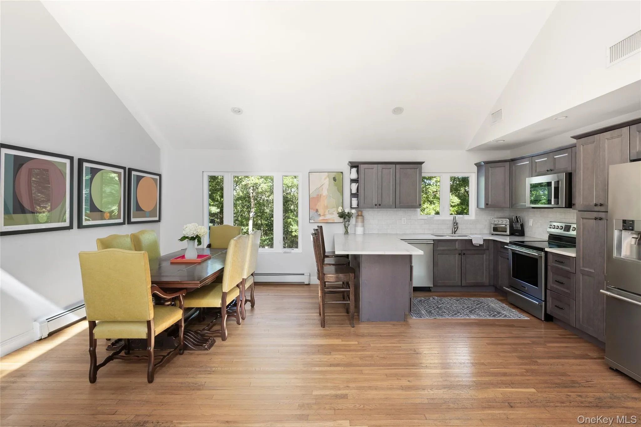 30 Squires Boulevard, Southampton, NY, 4 Bedrooms Bedrooms, 8 Rooms Rooms,3 BathroomsBathrooms,Residential,For Rent,Squires,0,1058952 30 Squires Boulevard, Southampton, NY, 4 Bedrooms Bedrooms, 8 Rooms Rooms,3 BathroomsBathrooms,Residential,For Rent,Squires,0,1058952