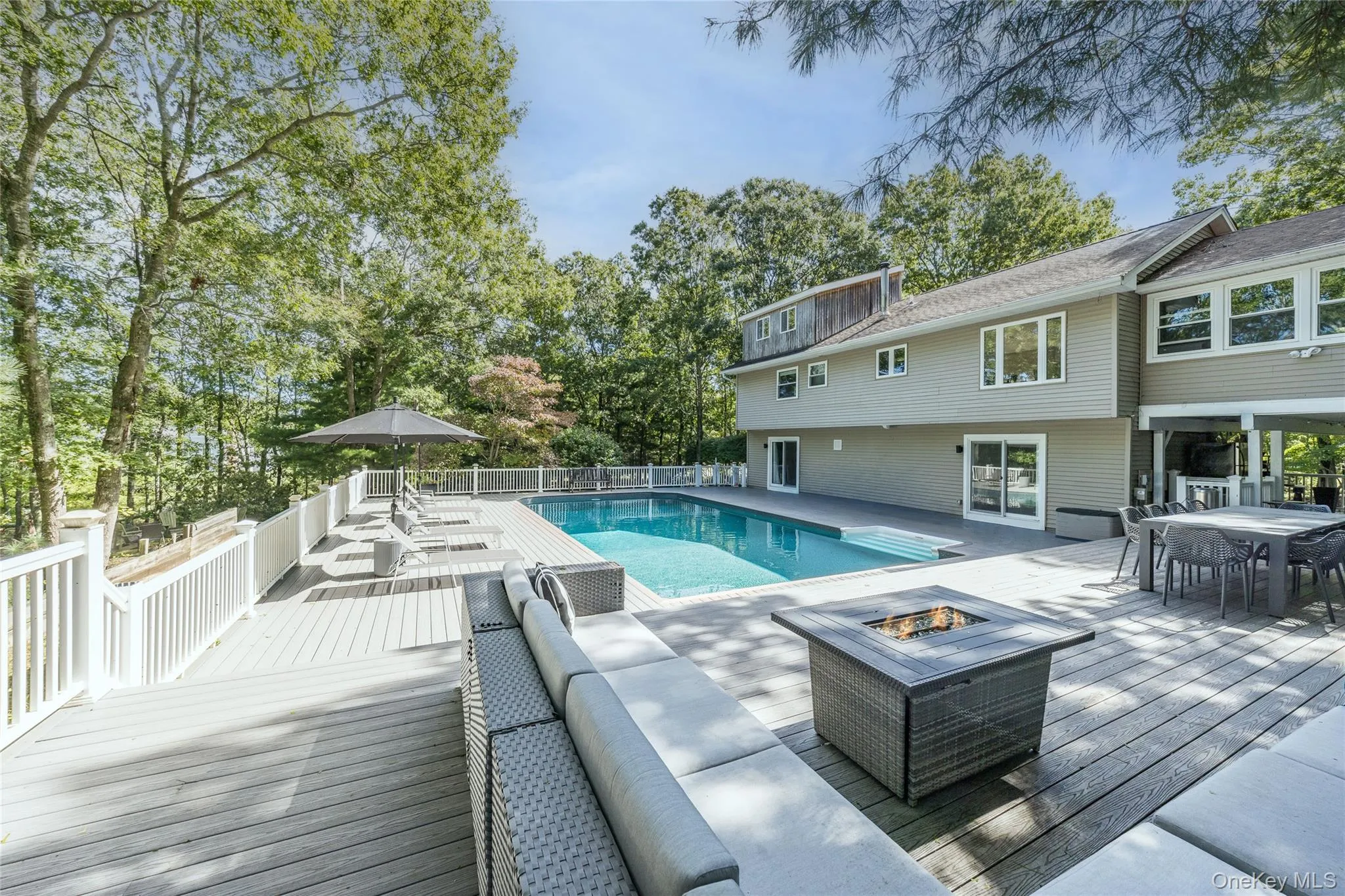 30 Squires Boulevard, Southampton, NY, 4 Bedrooms Bedrooms, 8 Rooms Rooms,3 BathroomsBathrooms,Residential,For Rent,Squires,0,1058952 30 Squires Boulevard, Southampton, NY, 4 Bedrooms Bedrooms, 8 Rooms Rooms,3 BathroomsBathrooms,Residential,For Rent,Squires,0,1058952