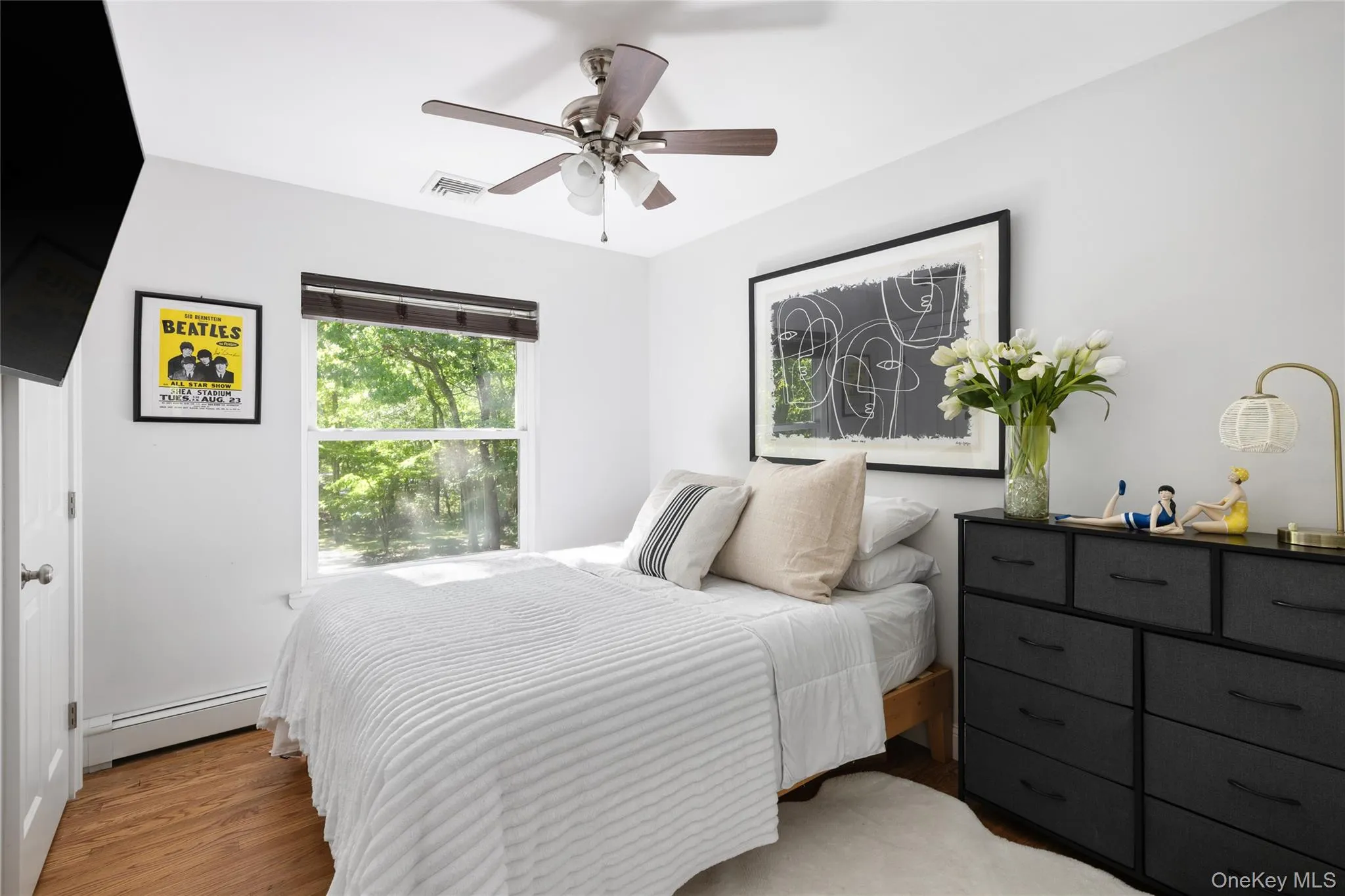 30 Squires Boulevard, Southampton, NY, 4 Bedrooms Bedrooms, 8 Rooms Rooms,3 BathroomsBathrooms,Residential,For Rent,Squires,0,1058952 30 Squires Boulevard, Southampton, NY, 4 Bedrooms Bedrooms, 8 Rooms Rooms,3 BathroomsBathrooms,Residential,For Rent,Squires,0,1058952