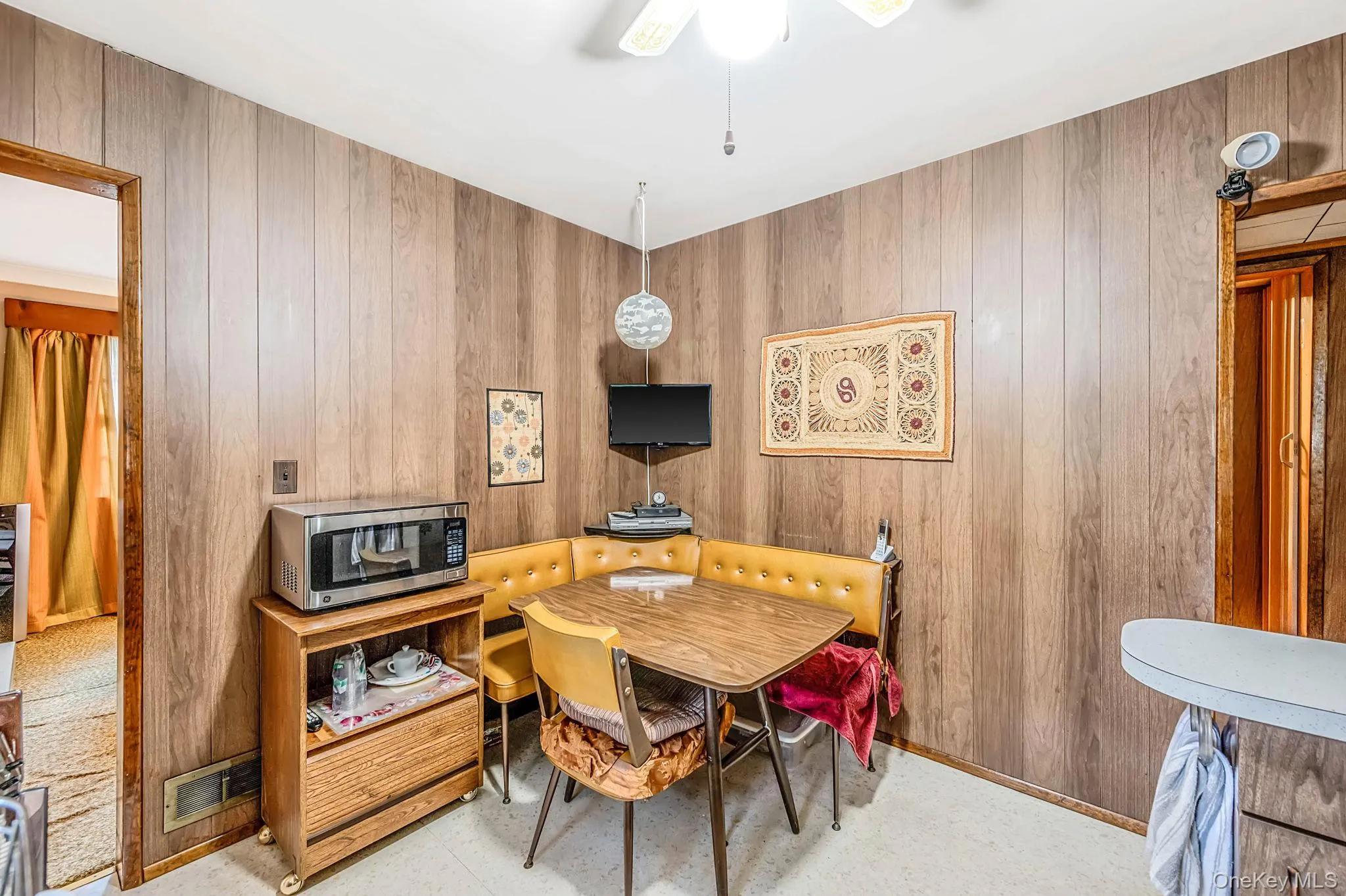 5 Everest Court, Huntington, NY, 3 Bedrooms Bedrooms, 6 Rooms Rooms,1 BathroomBathrooms,Residential,For Rent,Everest,0,1058953 5 Everest Court, Huntington, NY, 3 Bedrooms Bedrooms, 6 Rooms Rooms,1 BathroomBathrooms,Residential,For Rent,Everest,0,1058953