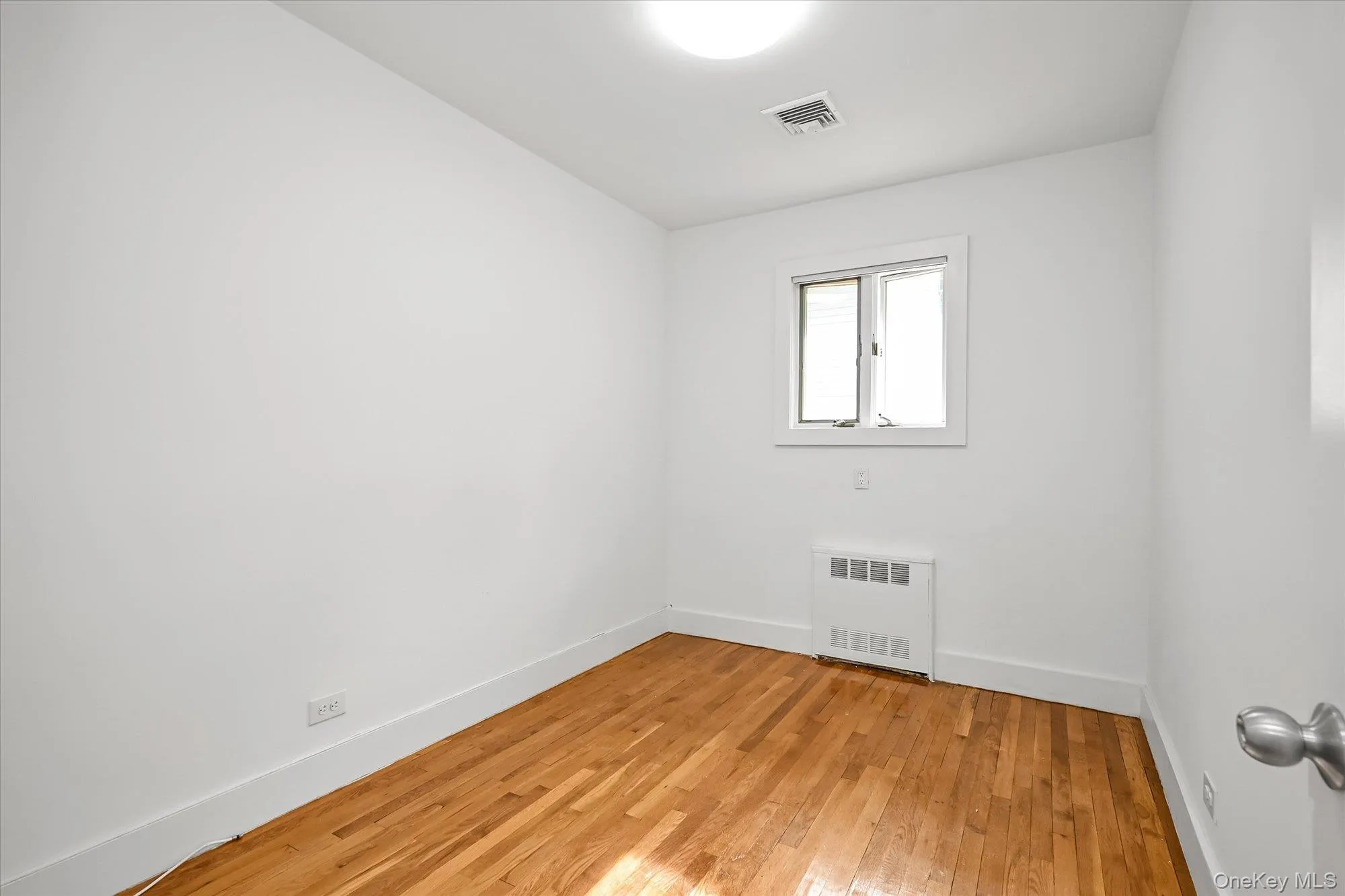 20911 85th Avenue, New York, NY, 4 Bedroom Bedrooms, 12 Room Rooms,2 BathroomBathrooms,Residential Lease,For Rent,85th,0,1058977 20911 85th Avenue, New York, NY, 4 Bedroom Bedrooms, 12 Room Rooms,2 BathroomBathrooms,Residential Lease,For Rent,85th,0,1058977