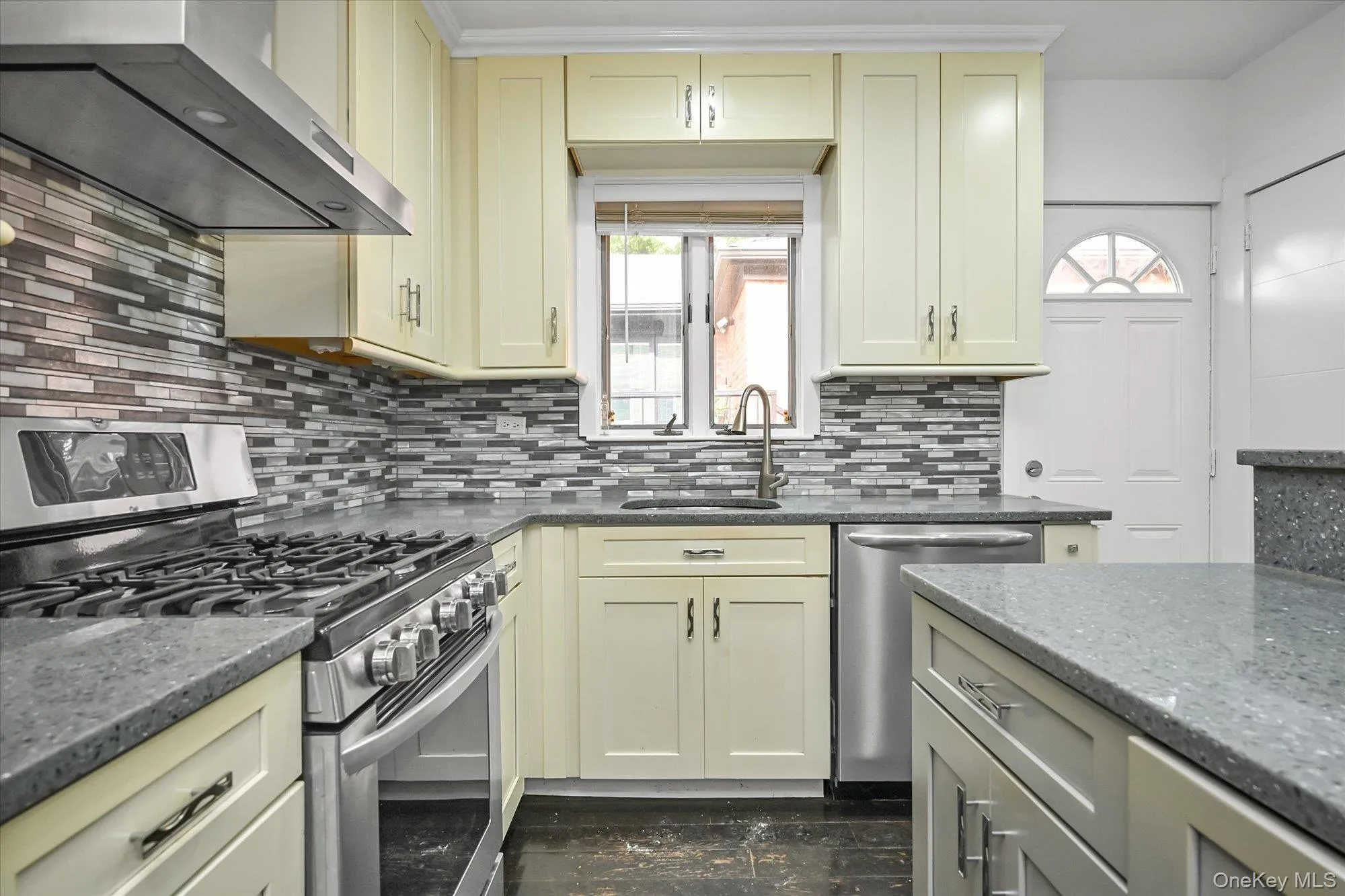 20911 85th Avenue, New York, NY, 4 Bedroom Bedrooms, 12 Room Rooms,2 BathroomBathrooms,Residential Lease,For Rent,85th,0,1058977 20911 85th Avenue, New York, NY, 4 Bedroom Bedrooms, 12 Room Rooms,2 BathroomBathrooms,Residential Lease,For Rent,85th,0,1058977