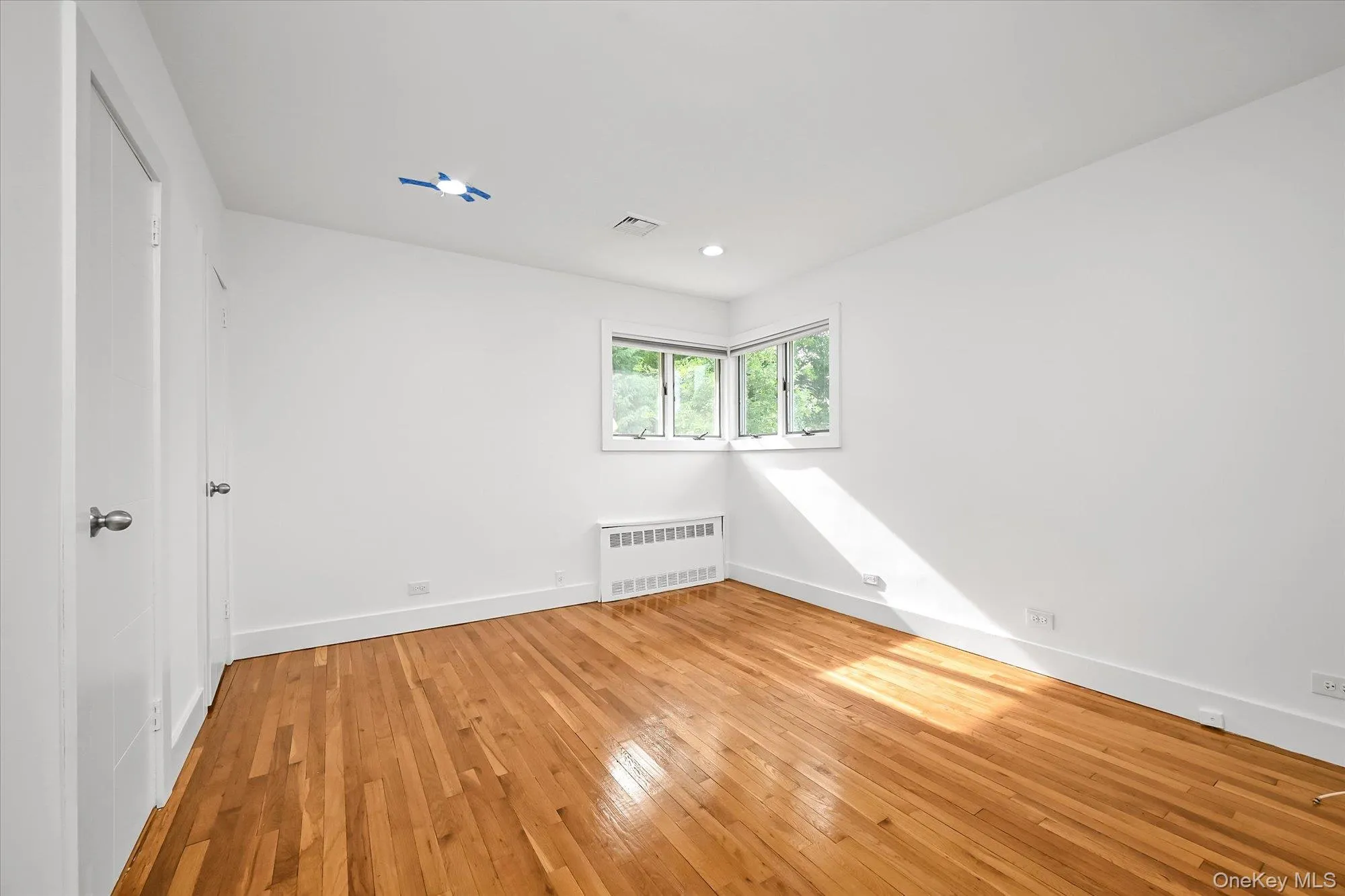 20911 85th Avenue, New York, NY, 4 Bedroom Bedrooms, 12 Room Rooms,2 BathroomBathrooms,Residential Lease,For Rent,85th,0,1058977 20911 85th Avenue, New York, NY, 4 Bedroom Bedrooms, 12 Room Rooms,2 BathroomBathrooms,Residential Lease,For Rent,85th,0,1058977