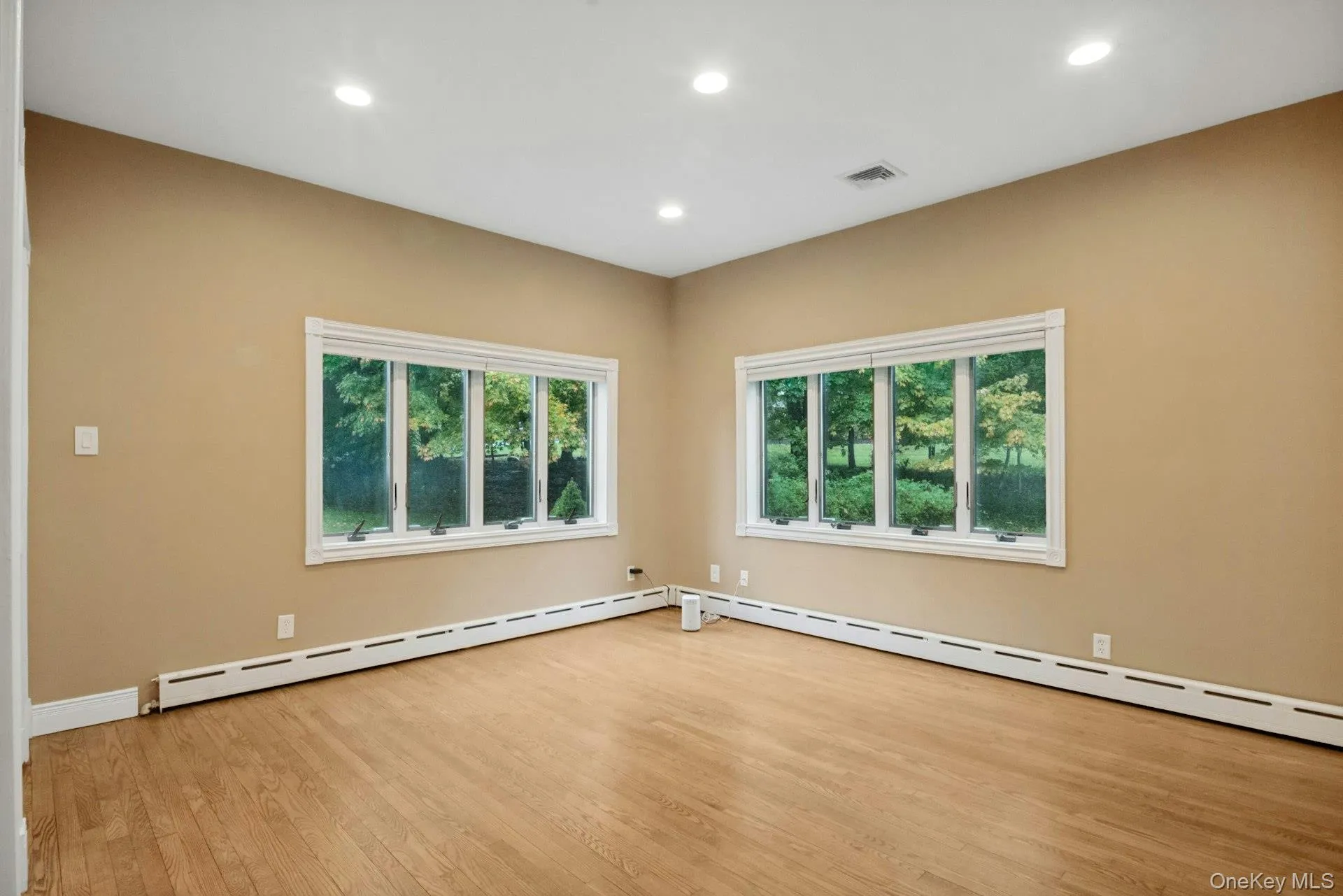 Bedroom #3 with natural light and 2 closets. Bedroom #3 with natural light and 2 closets.