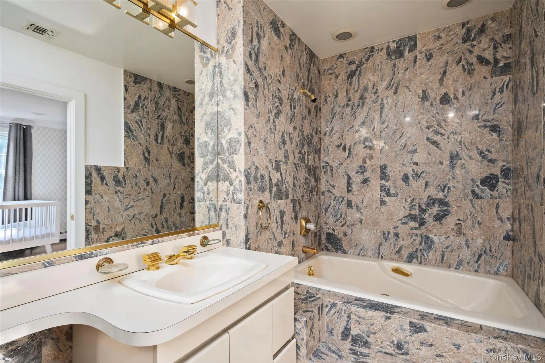 47 Red Ground Road, North Hempstead, NY, 6 Bedrooms Bedrooms, 29 Rooms Rooms,7 BathroomsBathrooms,Residential,For Rent,Red Ground,0,1058999 47 Red Ground Road, North Hempstead, NY, 6 Bedrooms Bedrooms, 29 Rooms Rooms,7 BathroomsBathrooms,Residential,For Rent,Red Ground,0,1058999