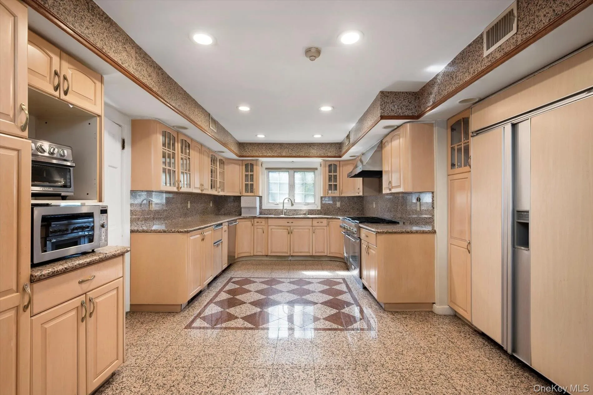 47 Red Ground Road, North Hempstead, NY, 6 Bedrooms Bedrooms, 29 Rooms Rooms,7 BathroomsBathrooms,Residential,For Rent,Red Ground,0,1058999 47 Red Ground Road, North Hempstead, NY, 6 Bedrooms Bedrooms, 29 Rooms Rooms,7 BathroomsBathrooms,Residential,For Rent,Red Ground,0,1058999
