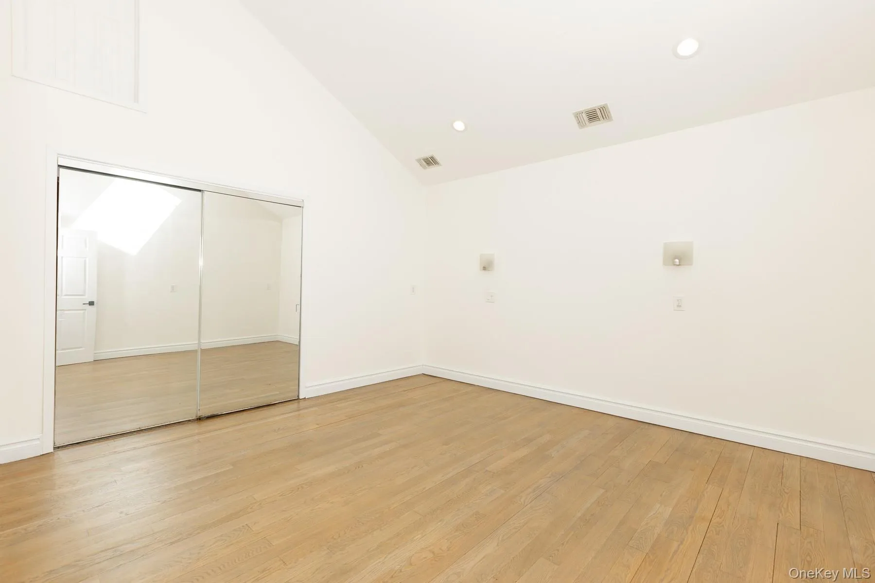 56 Riverdale Avenue, Oyster Bay, NY, 3 Bedroom Bedrooms, 6 Room Rooms,2 BathroomBathrooms,Residential Lease,For Rent,Riverdale,0,1059004 56 Riverdale Avenue, Oyster Bay, NY, 3 Bedroom Bedrooms, 6 Room Rooms,2 BathroomBathrooms,Residential Lease,For Rent,Riverdale,0,1059004