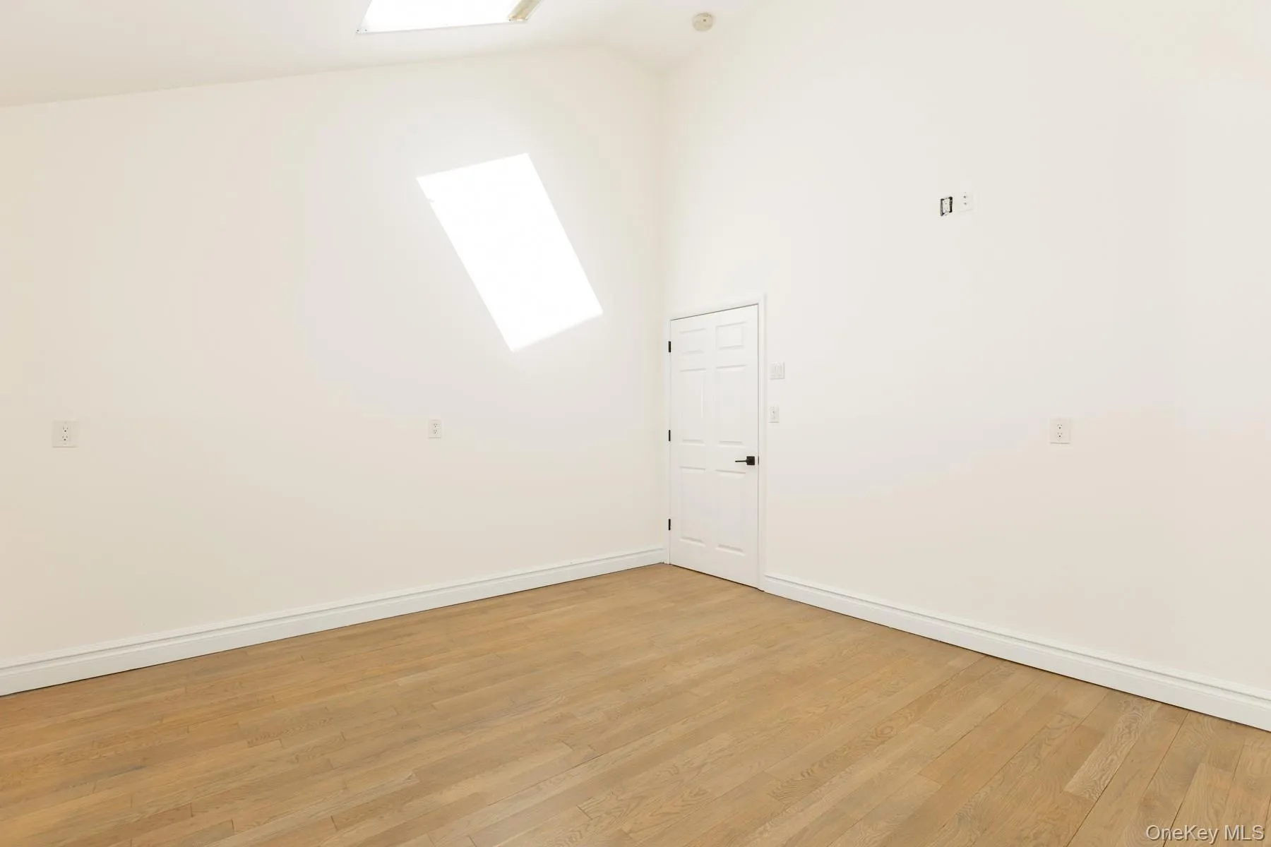 56 Riverdale Avenue, Oyster Bay, NY, 3 Bedroom Bedrooms, 6 Room Rooms,2 BathroomBathrooms,Residential Lease,For Rent,Riverdale,0,1059004 56 Riverdale Avenue, Oyster Bay, NY, 3 Bedroom Bedrooms, 6 Room Rooms,2 BathroomBathrooms,Residential Lease,For Rent,Riverdale,0,1059004