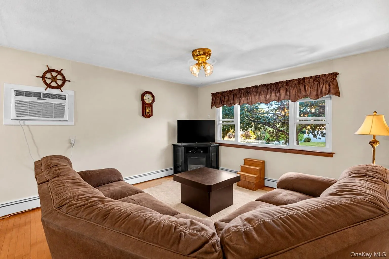 186 Calebs Path, Islip, NY, 4 Bedrooms Bedrooms, 10 Rooms Rooms,2 BathroomsBathrooms,Residential,For Rent,Calebs,0,1059005 186 Calebs Path, Islip, NY, 4 Bedrooms Bedrooms, 10 Rooms Rooms,2 BathroomsBathrooms,Residential,For Rent,Calebs,0,1059005