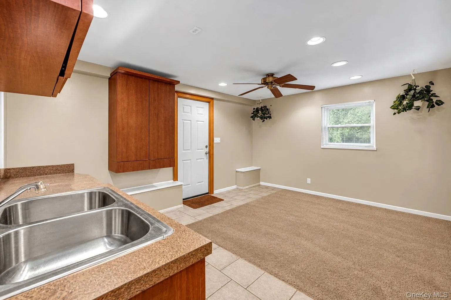 186 Calebs Path, Islip, NY, 4 Bedrooms Bedrooms, 10 Rooms Rooms,2 BathroomsBathrooms,Residential,For Rent,Calebs,0,1059005 186 Calebs Path, Islip, NY, 4 Bedrooms Bedrooms, 10 Rooms Rooms,2 BathroomsBathrooms,Residential,For Rent,Calebs,0,1059005