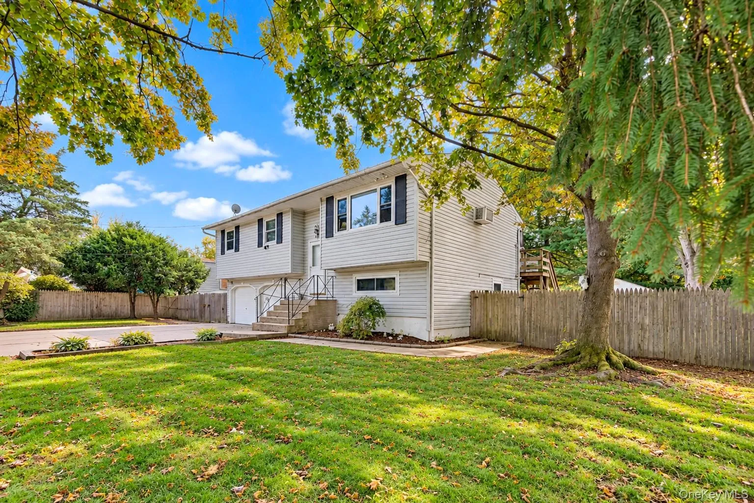 186 Calebs Path, Islip, NY, 4 Bedrooms Bedrooms, 10 Rooms Rooms,2 BathroomsBathrooms,Residential,For Rent,Calebs,0,1059005 186 Calebs Path, Islip, NY, 4 Bedrooms Bedrooms, 10 Rooms Rooms,2 BathroomsBathrooms,Residential,For Rent,Calebs,0,1059005