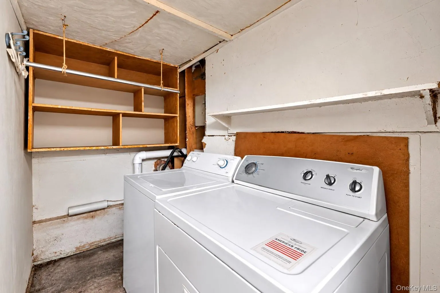 186 Calebs Path, Islip, NY, 4 Bedrooms Bedrooms, 10 Rooms Rooms,2 BathroomsBathrooms,Residential,For Rent,Calebs,0,1059005 186 Calebs Path, Islip, NY, 4 Bedrooms Bedrooms, 10 Rooms Rooms,2 BathroomsBathrooms,Residential,For Rent,Calebs,0,1059005