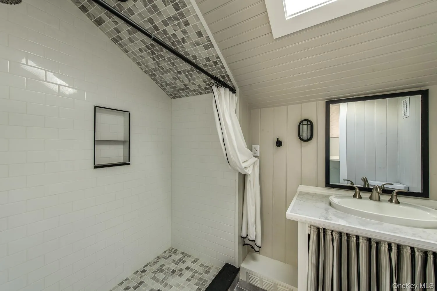 5 Vail Road, La Grange, NY, 5 Bedrooms Bedrooms, 9 Rooms Rooms,3 BathroomsBathrooms,Residential,For Rent,Vail,0,1059019 5 Vail Road, La Grange, NY, 5 Bedrooms Bedrooms, 9 Rooms Rooms,3 BathroomsBathrooms,Residential,For Rent,Vail,0,1059019