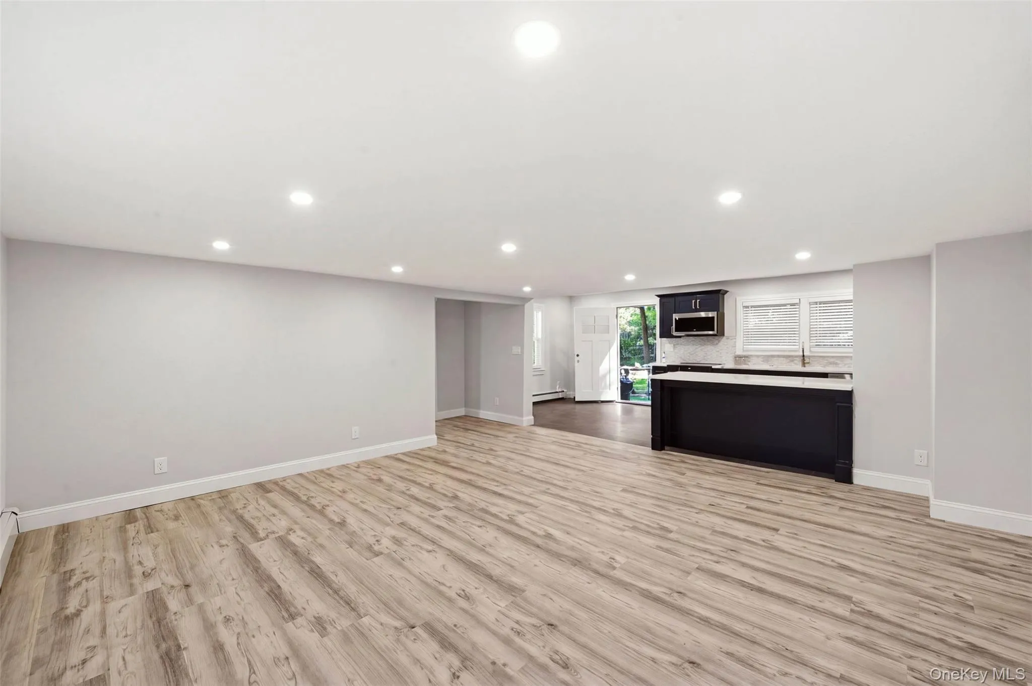 24 Flagpole Lane, Brookhaven, NY, 1 Bedroom Bedrooms, 3 Room Rooms,1 BathroomBathrooms,Residential Lease,For Rent,Flagpole,0,1059021 24 Flagpole Lane, Brookhaven, NY, 1 Bedroom Bedrooms, 3 Room Rooms,1 BathroomBathrooms,Residential Lease,For Rent,Flagpole,0,1059021
