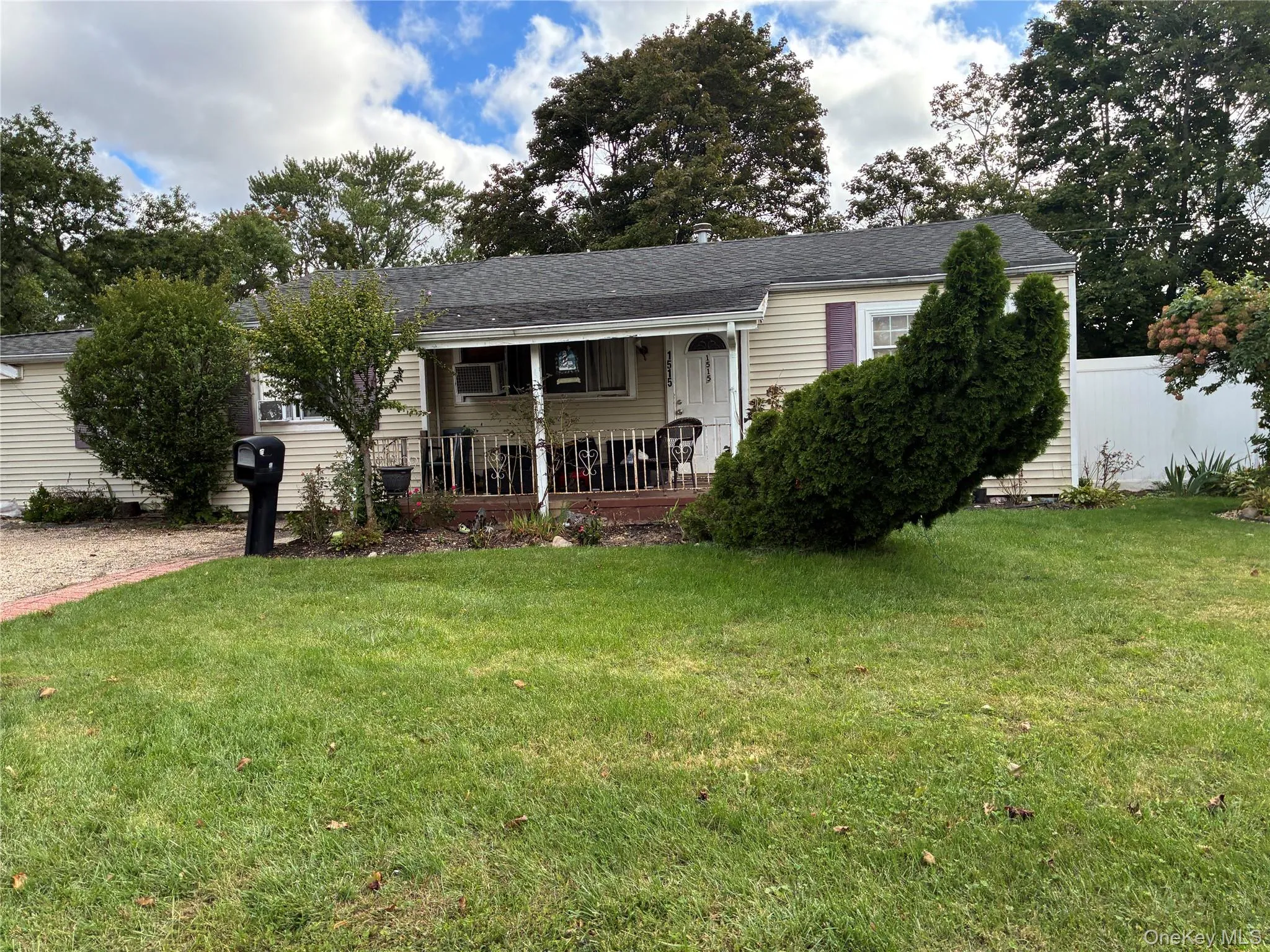 1515 Emkay Street, Islip, NY, 4 Bedrooms Bedrooms, 6 Rooms Rooms,2 BathroomsBathrooms,Residential,For Rent,Emkay,0,1059033 1515 Emkay Street, Islip, NY, 4 Bedrooms Bedrooms, 6 Rooms Rooms,2 BathroomsBathrooms,Residential,For Rent,Emkay,0,1059033