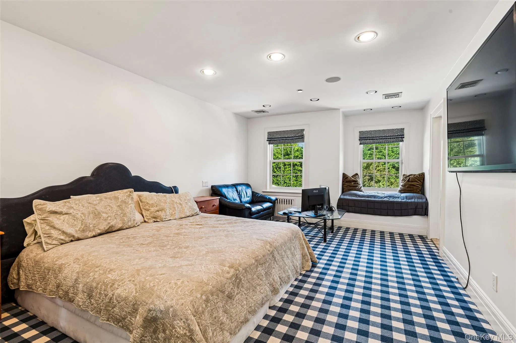 1325 Harbor Road, Hempstead, NY, 7 Bedrooms Bedrooms, 14 Rooms Rooms,7 BathroomsBathrooms,Residential,For Rent,Harbor,0,1059038 1325 Harbor Road, Hempstead, NY, 7 Bedrooms Bedrooms, 14 Rooms Rooms,7 BathroomsBathrooms,Residential,For Rent,Harbor,0,1059038