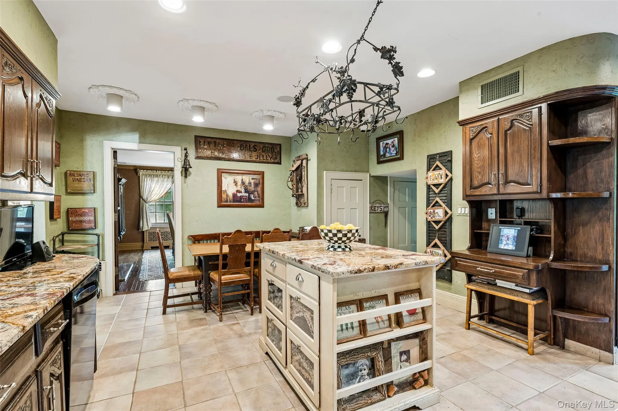 1325 Harbor Road, Hempstead, NY, 7 Bedrooms Bedrooms, 14 Rooms Rooms,7 BathroomsBathrooms,Residential,For Rent,Harbor,0,1059038 1325 Harbor Road, Hempstead, NY, 7 Bedrooms Bedrooms, 14 Rooms Rooms,7 BathroomsBathrooms,Residential,For Rent,Harbor,0,1059038
