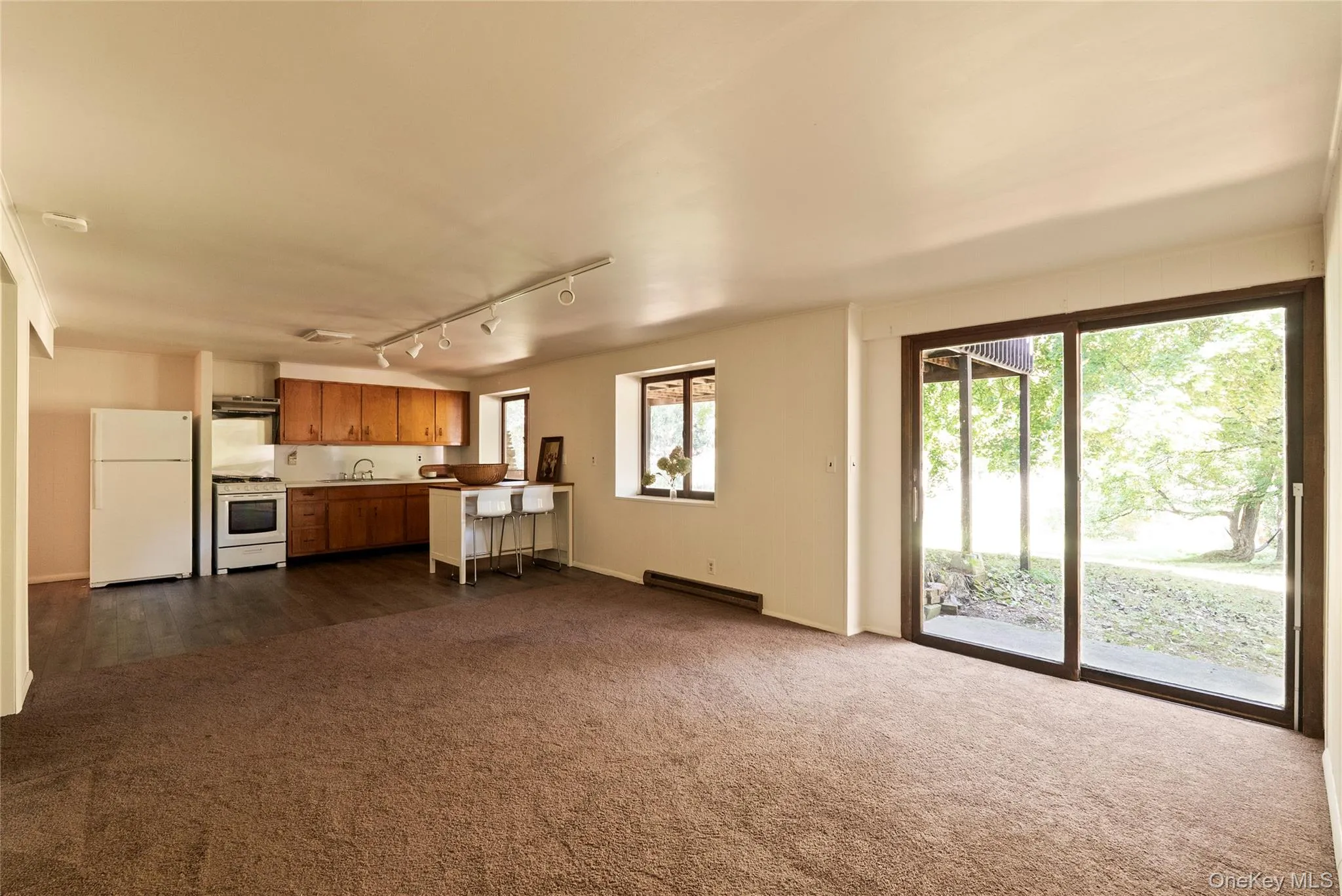 1156 Ulster Landing Road, Saugerties, NY, 5 Bedrooms Bedrooms, 10 Rooms Rooms,3 BathroomsBathrooms,Residential,For Rent,Ulster Landing,0,1059040 1156 Ulster Landing Road, Saugerties, NY, 5 Bedrooms Bedrooms, 10 Rooms Rooms,3 BathroomsBathrooms,Residential,For Rent,Ulster Landing,0,1059040