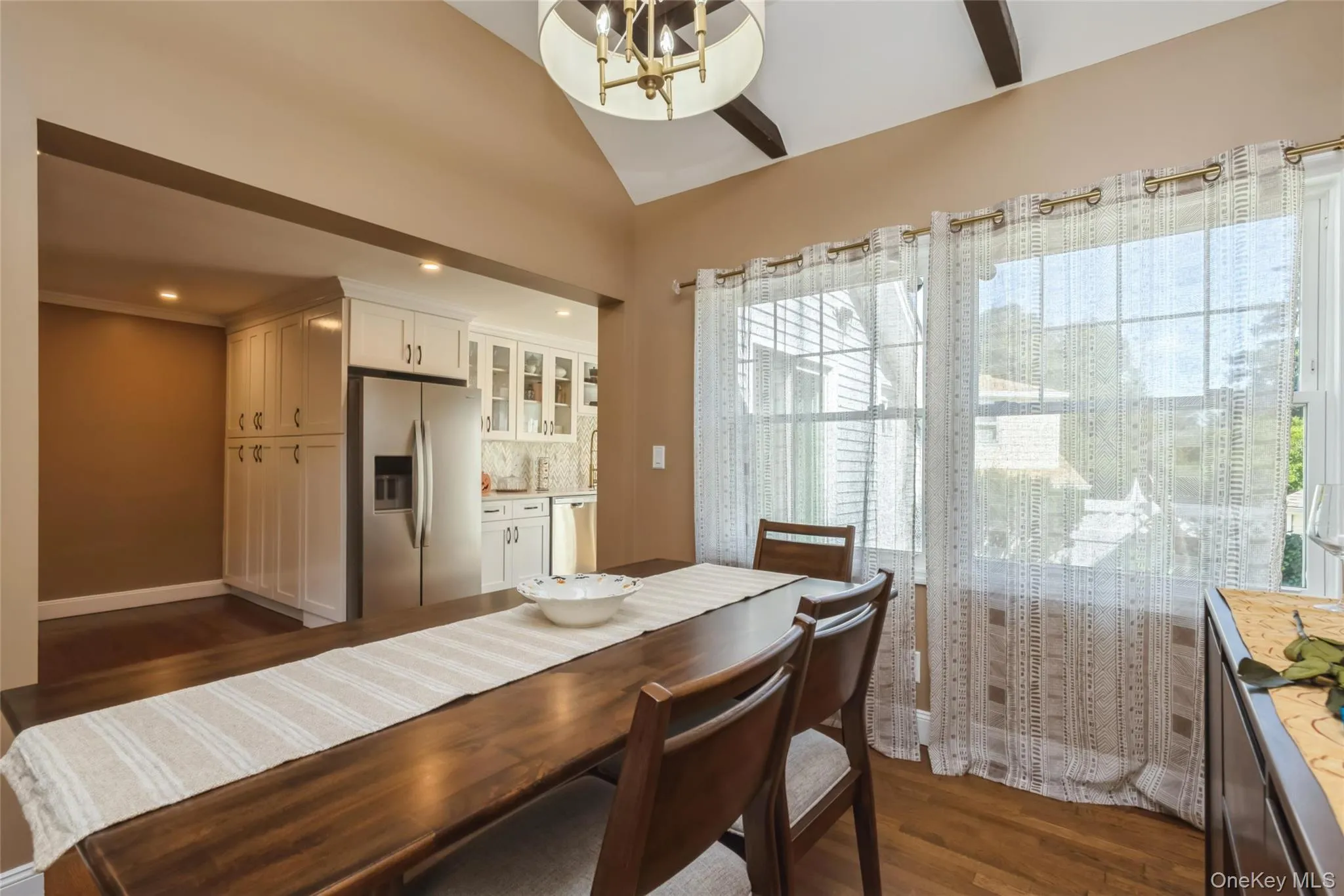18 Juniper Place, Huntington, NY, 4 Bedrooms Bedrooms, 8 Rooms Rooms,3 BathroomsBathrooms,Residential,For Rent,Juniper,0,1059052 18 Juniper Place, Huntington, NY, 4 Bedrooms Bedrooms, 8 Rooms Rooms,3 BathroomsBathrooms,Residential,For Rent,Juniper,0,1059052