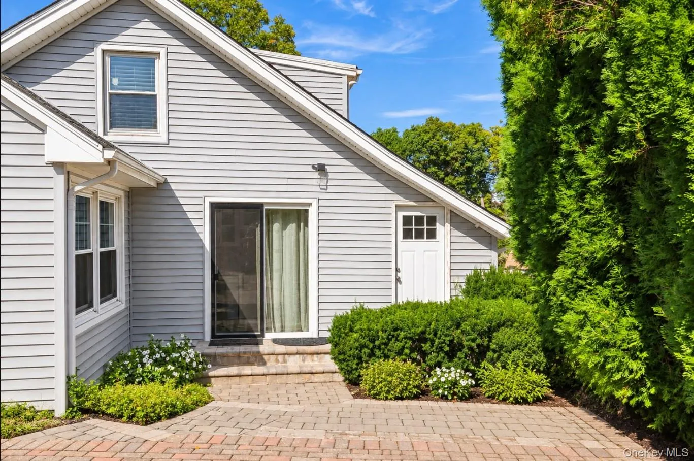 18 Juniper Place, Huntington, NY, 4 Bedrooms Bedrooms, 8 Rooms Rooms,3 BathroomsBathrooms,Residential,For Rent,Juniper,0,1059052 18 Juniper Place, Huntington, NY, 4 Bedrooms Bedrooms, 8 Rooms Rooms,3 BathroomsBathrooms,Residential,For Rent,Juniper,0,1059052
