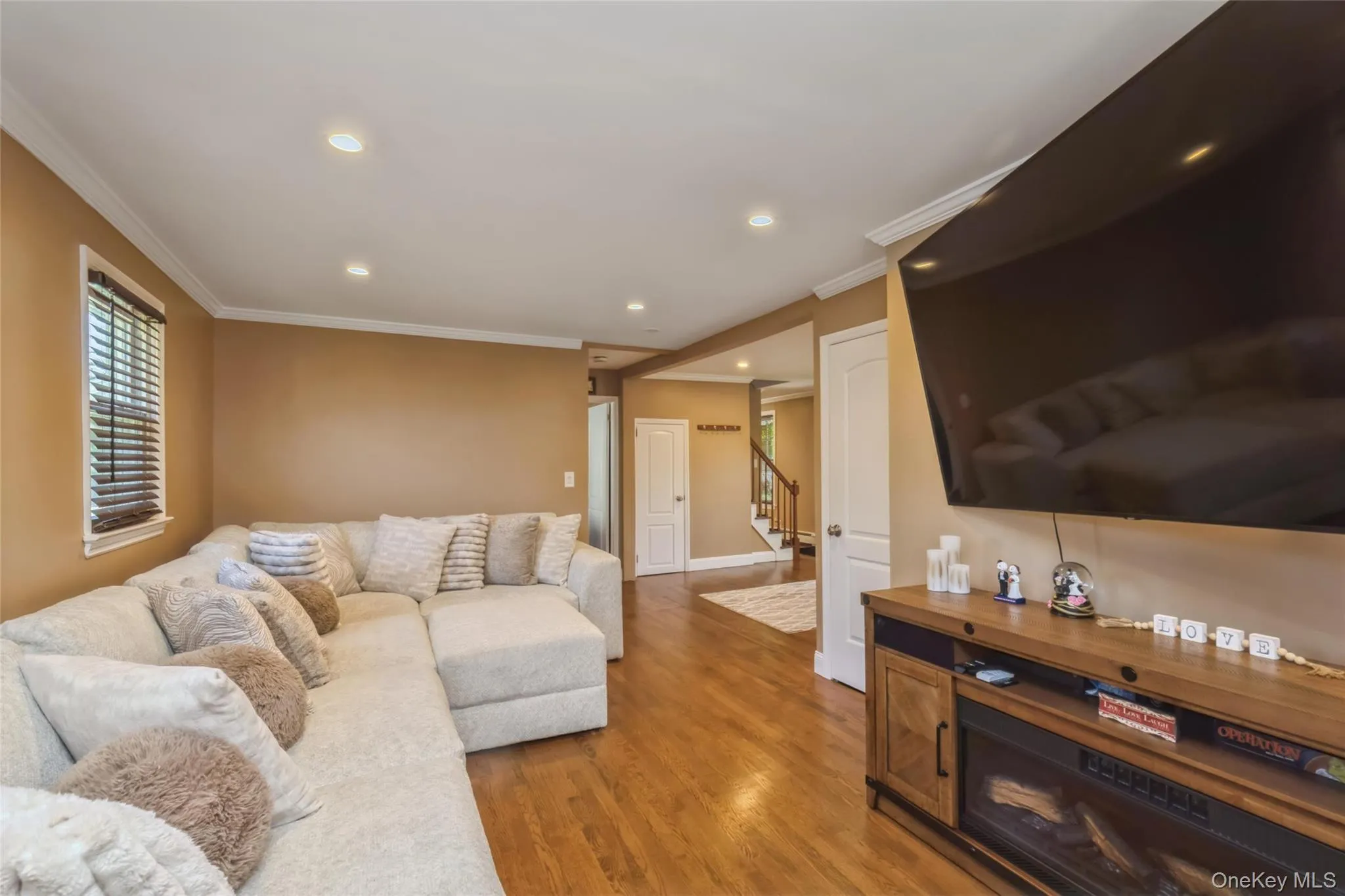 18 Juniper Place, Huntington, NY, 4 Bedrooms Bedrooms, 8 Rooms Rooms,3 BathroomsBathrooms,Residential,For Rent,Juniper,0,1059052 18 Juniper Place, Huntington, NY, 4 Bedrooms Bedrooms, 8 Rooms Rooms,3 BathroomsBathrooms,Residential,For Rent,Juniper,0,1059052
