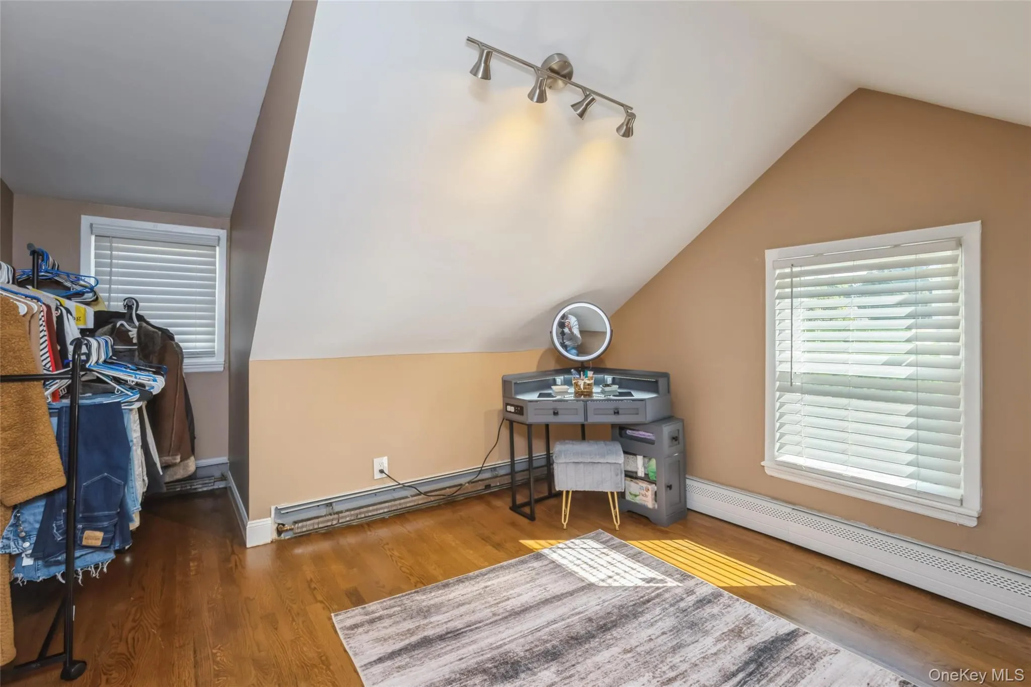 18 Juniper Place, Huntington, NY, 4 Bedrooms Bedrooms, 8 Rooms Rooms,3 BathroomsBathrooms,Residential,For Rent,Juniper,0,1059052 18 Juniper Place, Huntington, NY, 4 Bedrooms Bedrooms, 8 Rooms Rooms,3 BathroomsBathrooms,Residential,For Rent,Juniper,0,1059052