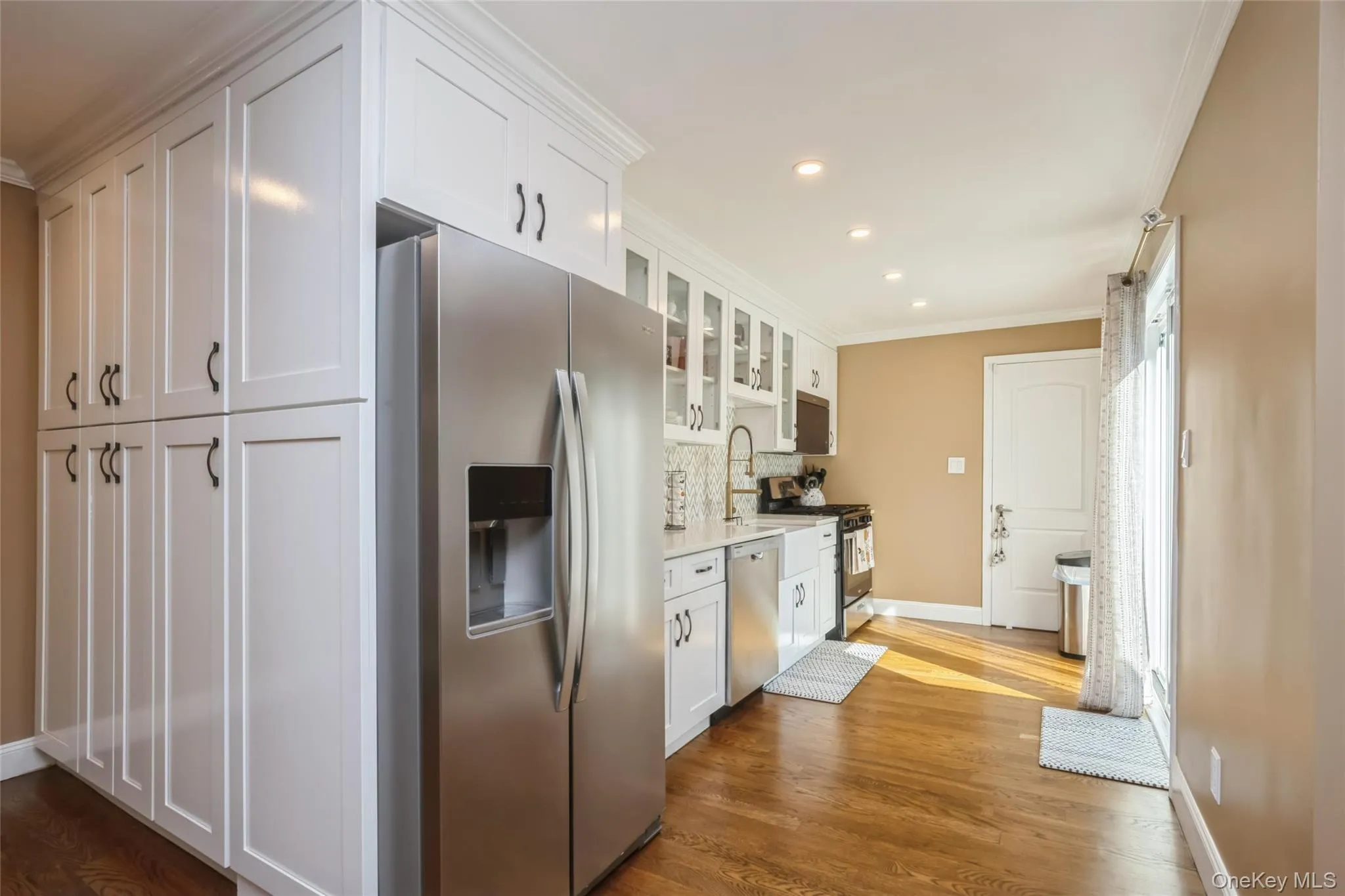 18 Juniper Place, Huntington, NY, 4 Bedrooms Bedrooms, 8 Rooms Rooms,3 BathroomsBathrooms,Residential,For Rent,Juniper,0,1059052 18 Juniper Place, Huntington, NY, 4 Bedrooms Bedrooms, 8 Rooms Rooms,3 BathroomsBathrooms,Residential,For Rent,Juniper,0,1059052