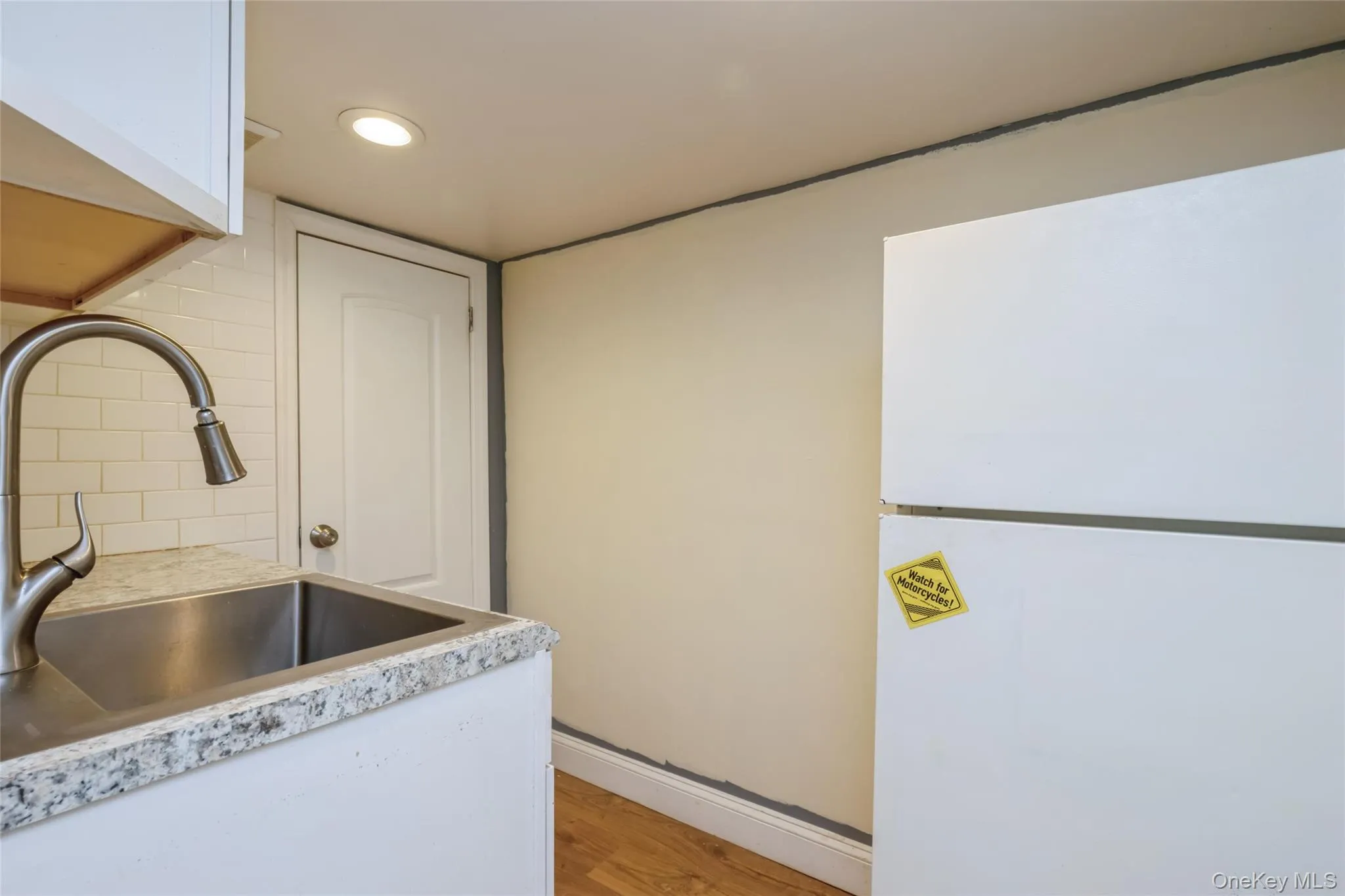 18 Juniper Place, Huntington, NY, 4 Bedrooms Bedrooms, 8 Rooms Rooms,3 BathroomsBathrooms,Residential,For Rent,Juniper,0,1059052 18 Juniper Place, Huntington, NY, 4 Bedrooms Bedrooms, 8 Rooms Rooms,3 BathroomsBathrooms,Residential,For Rent,Juniper,0,1059052