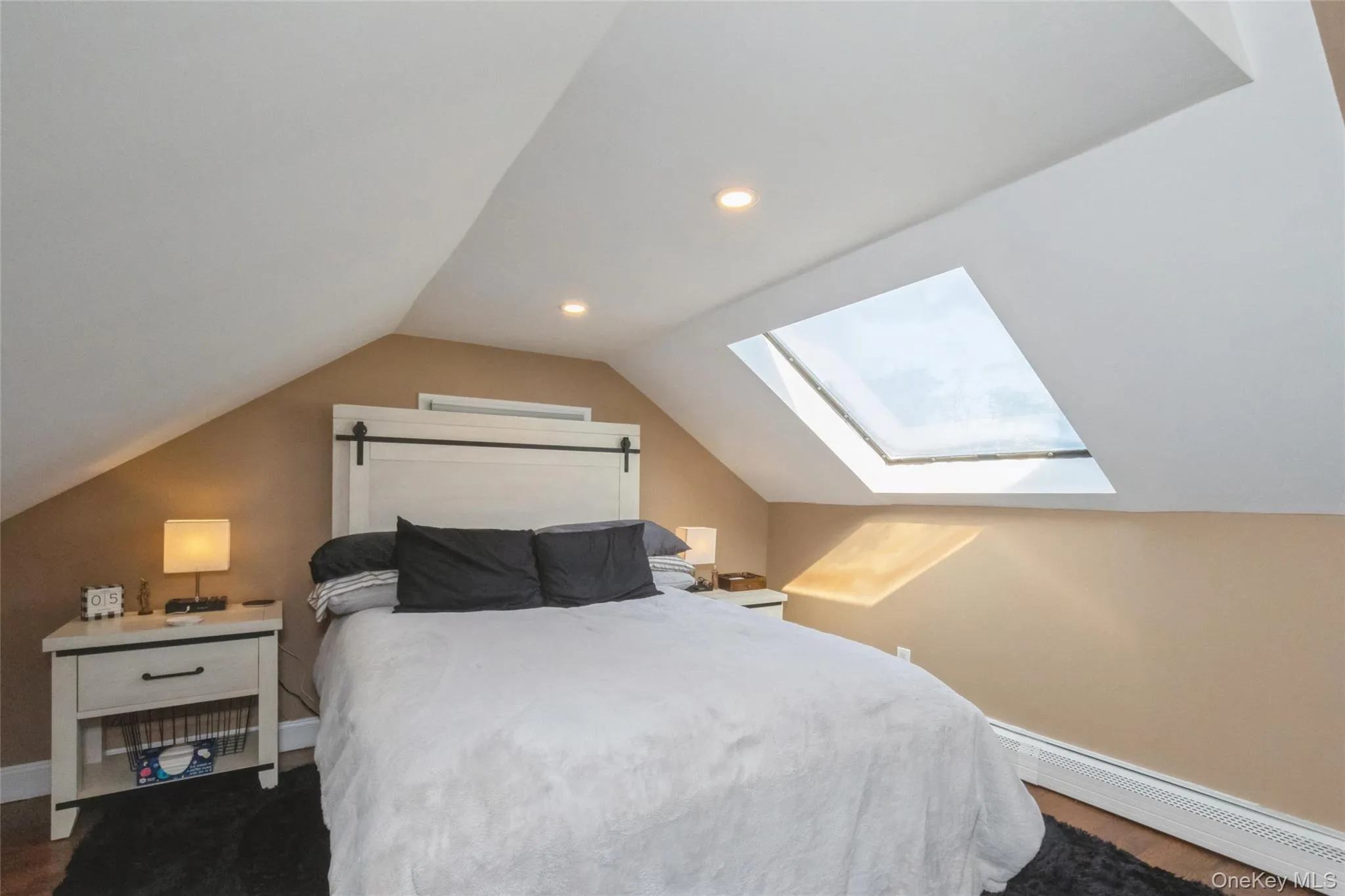 18 Juniper Place, Huntington, NY, 4 Bedrooms Bedrooms, 8 Rooms Rooms,3 BathroomsBathrooms,Residential,For Rent,Juniper,0,1059052 18 Juniper Place, Huntington, NY, 4 Bedrooms Bedrooms, 8 Rooms Rooms,3 BathroomsBathrooms,Residential,For Rent,Juniper,0,1059052