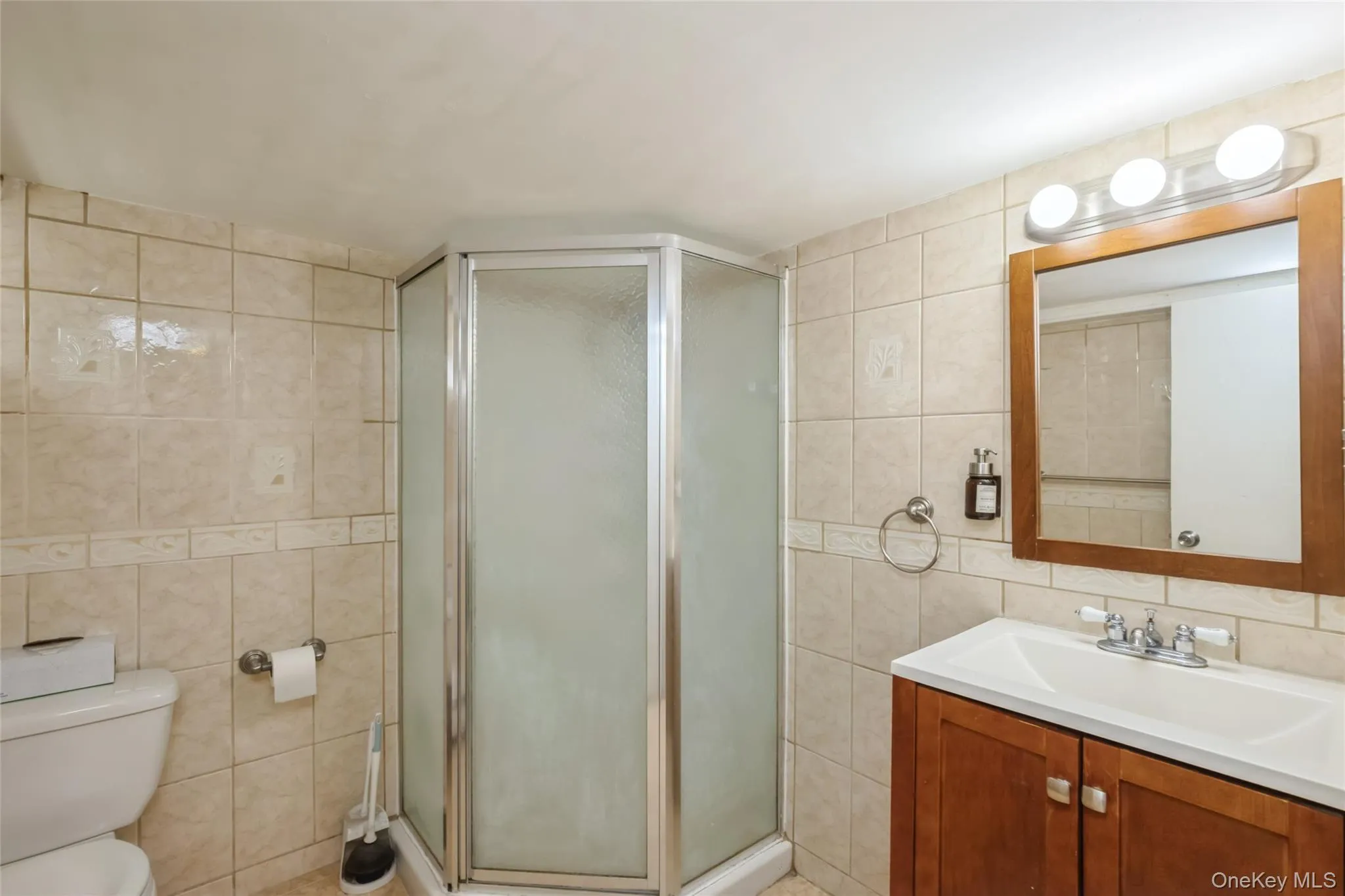 18 Juniper Place, Huntington, NY, 4 Bedrooms Bedrooms, 8 Rooms Rooms,3 BathroomsBathrooms,Residential,For Rent,Juniper,0,1059052 18 Juniper Place, Huntington, NY, 4 Bedrooms Bedrooms, 8 Rooms Rooms,3 BathroomsBathrooms,Residential,For Rent,Juniper,0,1059052