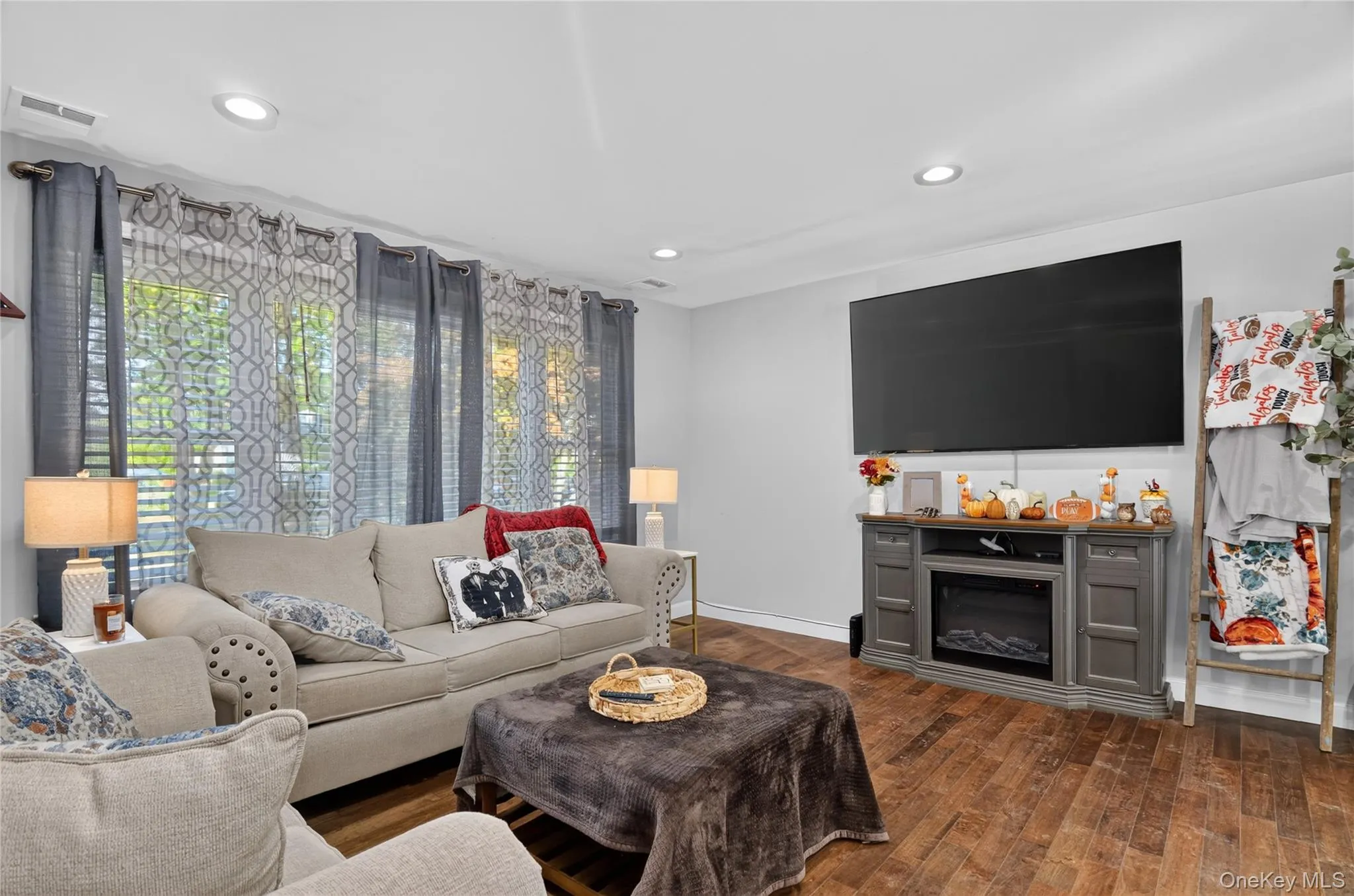 29 Wabil Road, Brookhaven, NY, 3 Bedrooms Bedrooms, 8 Rooms Rooms,2 BathroomsBathrooms,Residential,For Rent,Wabil,0,1059059 29 Wabil Road, Brookhaven, NY, 3 Bedrooms Bedrooms, 8 Rooms Rooms,2 BathroomsBathrooms,Residential,For Rent,Wabil,0,1059059