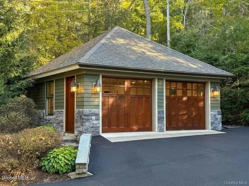 15 Wild Turkey Road, Lake George, NY, 4 Bedrooms Bedrooms, 18 Rooms Rooms,3 BathroomsBathrooms,Residential,For Rent,Wild Turkey,0,1059062 15 Wild Turkey Road, Lake George, NY, 4 Bedrooms Bedrooms, 18 Rooms Rooms,3 BathroomsBathrooms,Residential,For Rent,Wild Turkey,0,1059062
