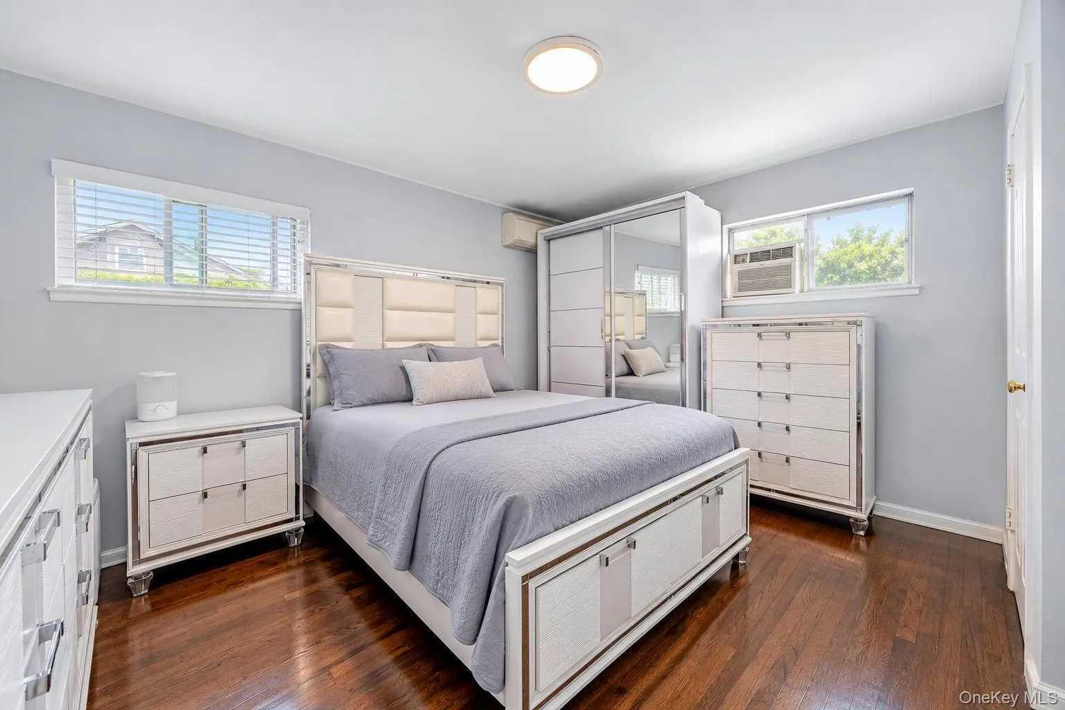 Wood-finish flooring throughout Wood-finish flooring throughout