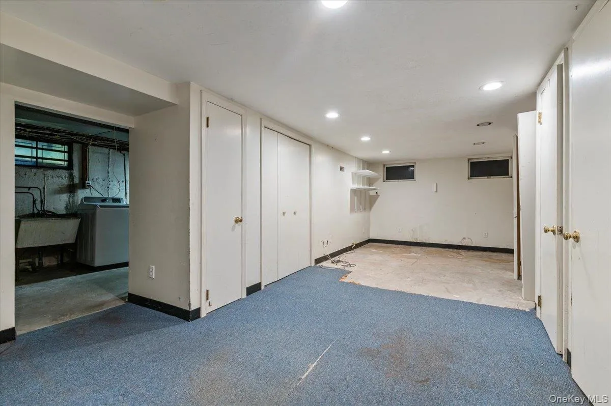 65 Genesee Drive, Huntington, NY, 3 Bedrooms Bedrooms, 8 Rooms Rooms,1 BathroomBathrooms,Residential,For Rent,Genesee,0,1059067 65 Genesee Drive, Huntington, NY, 3 Bedrooms Bedrooms, 8 Rooms Rooms,1 BathroomBathrooms,Residential,For Rent,Genesee,0,1059067