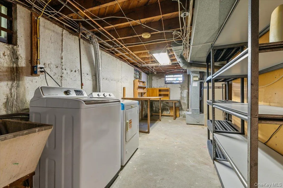 65 Genesee Drive, Huntington, NY, 3 Bedrooms Bedrooms, 8 Rooms Rooms,1 BathroomBathrooms,Residential,For Rent,Genesee,0,1059067 65 Genesee Drive, Huntington, NY, 3 Bedrooms Bedrooms, 8 Rooms Rooms,1 BathroomBathrooms,Residential,For Rent,Genesee,0,1059067