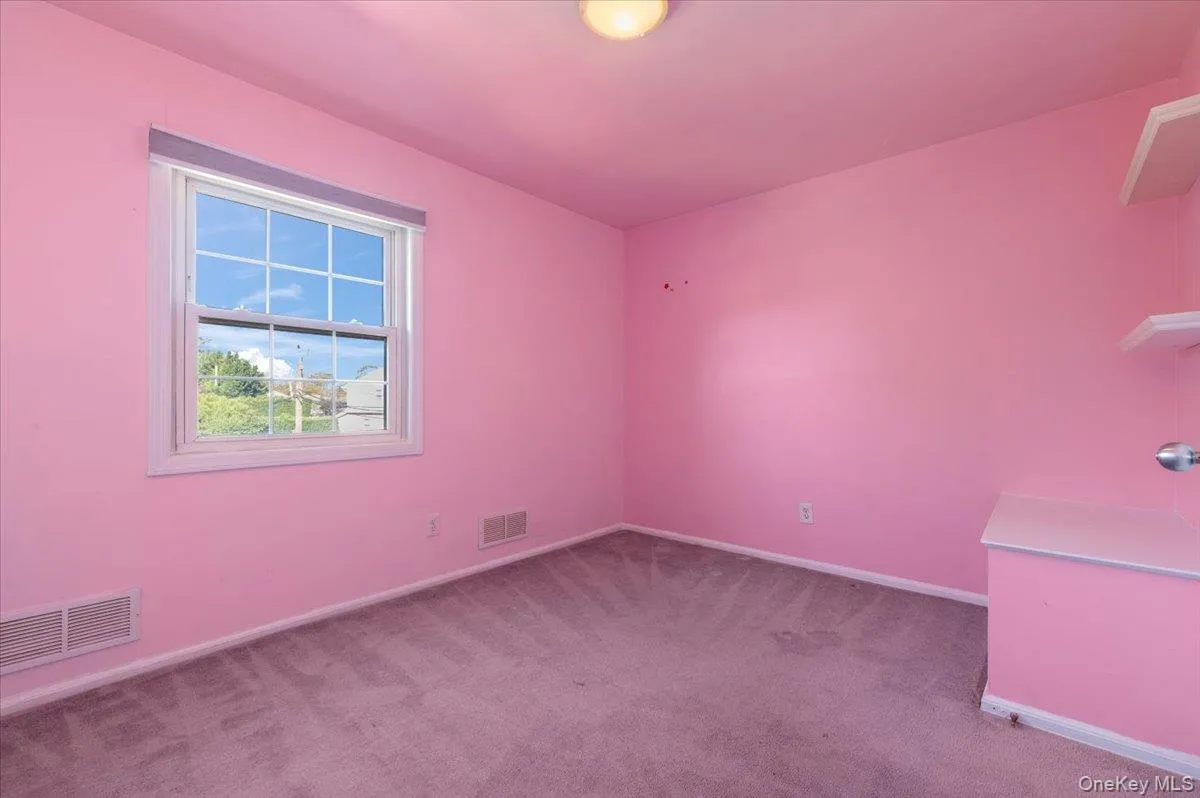 65 Genesee Drive, Huntington, NY, 3 Bedrooms Bedrooms, 8 Rooms Rooms,1 BathroomBathrooms,Residential,For Rent,Genesee,0,1059067 65 Genesee Drive, Huntington, NY, 3 Bedrooms Bedrooms, 8 Rooms Rooms,1 BathroomBathrooms,Residential,For Rent,Genesee,0,1059067