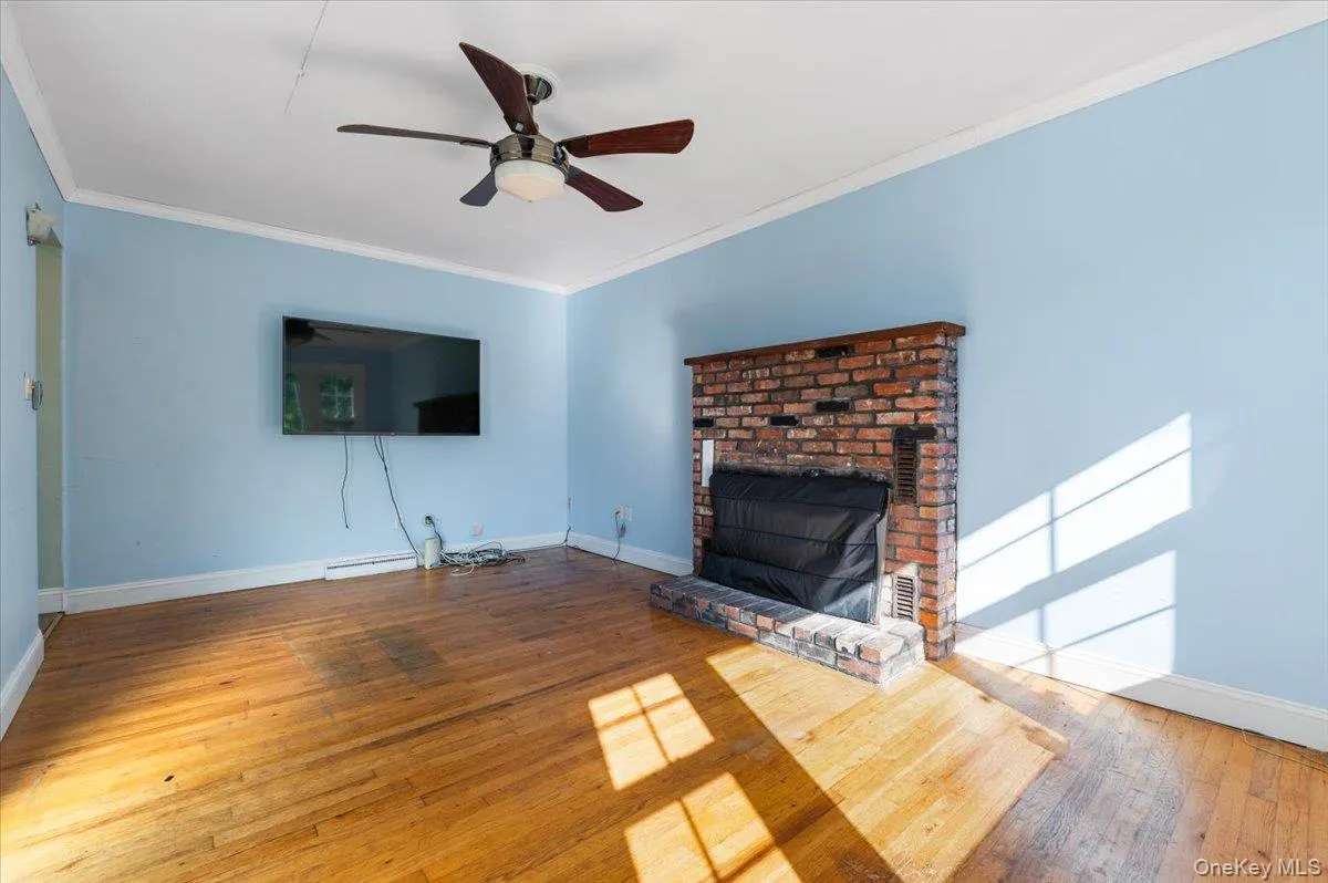 65 Genesee Drive, Huntington, NY, 3 Bedrooms Bedrooms, 8 Rooms Rooms,1 BathroomBathrooms,Residential,For Rent,Genesee,0,1059067 65 Genesee Drive, Huntington, NY, 3 Bedrooms Bedrooms, 8 Rooms Rooms,1 BathroomBathrooms,Residential,For Rent,Genesee,0,1059067
