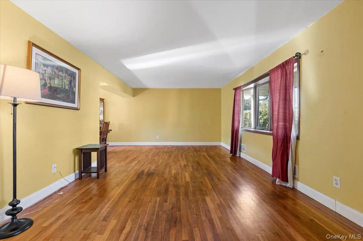 65 Genesee Drive, Huntington, NY, 3 Bedrooms Bedrooms, 8 Rooms Rooms,1 BathroomBathrooms,Residential,For Rent,Genesee,0,1059067 65 Genesee Drive, Huntington, NY, 3 Bedrooms Bedrooms, 8 Rooms Rooms,1 BathroomBathrooms,Residential,For Rent,Genesee,0,1059067