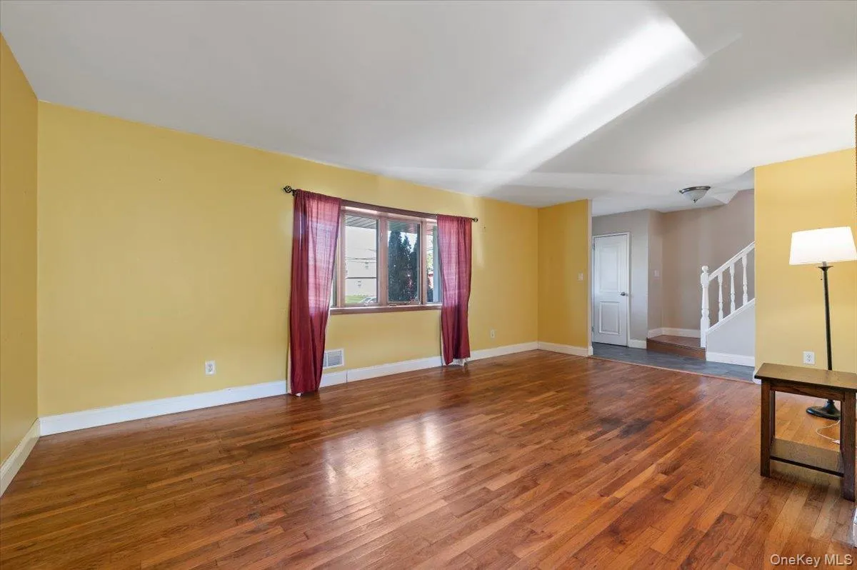 65 Genesee Drive, Huntington, NY, 3 Bedrooms Bedrooms, 8 Rooms Rooms,1 BathroomBathrooms,Residential,For Rent,Genesee,0,1059067 65 Genesee Drive, Huntington, NY, 3 Bedrooms Bedrooms, 8 Rooms Rooms,1 BathroomBathrooms,Residential,For Rent,Genesee,0,1059067