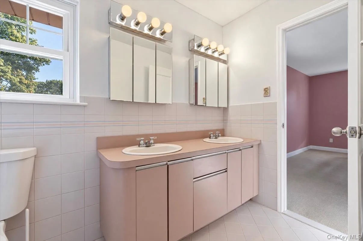 65 Genesee Drive, Huntington, NY, 3 Bedrooms Bedrooms, 8 Rooms Rooms,1 BathroomBathrooms,Residential,For Rent,Genesee,0,1059067 65 Genesee Drive, Huntington, NY, 3 Bedrooms Bedrooms, 8 Rooms Rooms,1 BathroomBathrooms,Residential,For Rent,Genesee,0,1059067