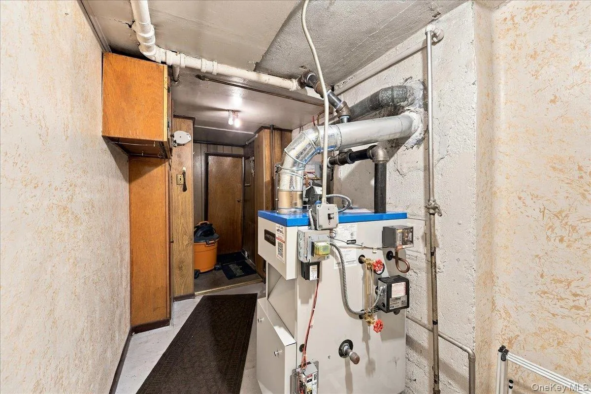 1912 Hone Avenue, New York, NY, 2 Bedrooms Bedrooms, 5 Rooms Rooms,1 BathroomBathrooms,Residential,For Rent,Hone,0,1059068 1912 Hone Avenue, New York, NY, 2 Bedrooms Bedrooms, 5 Rooms Rooms,1 BathroomBathrooms,Residential,For Rent,Hone,0,1059068